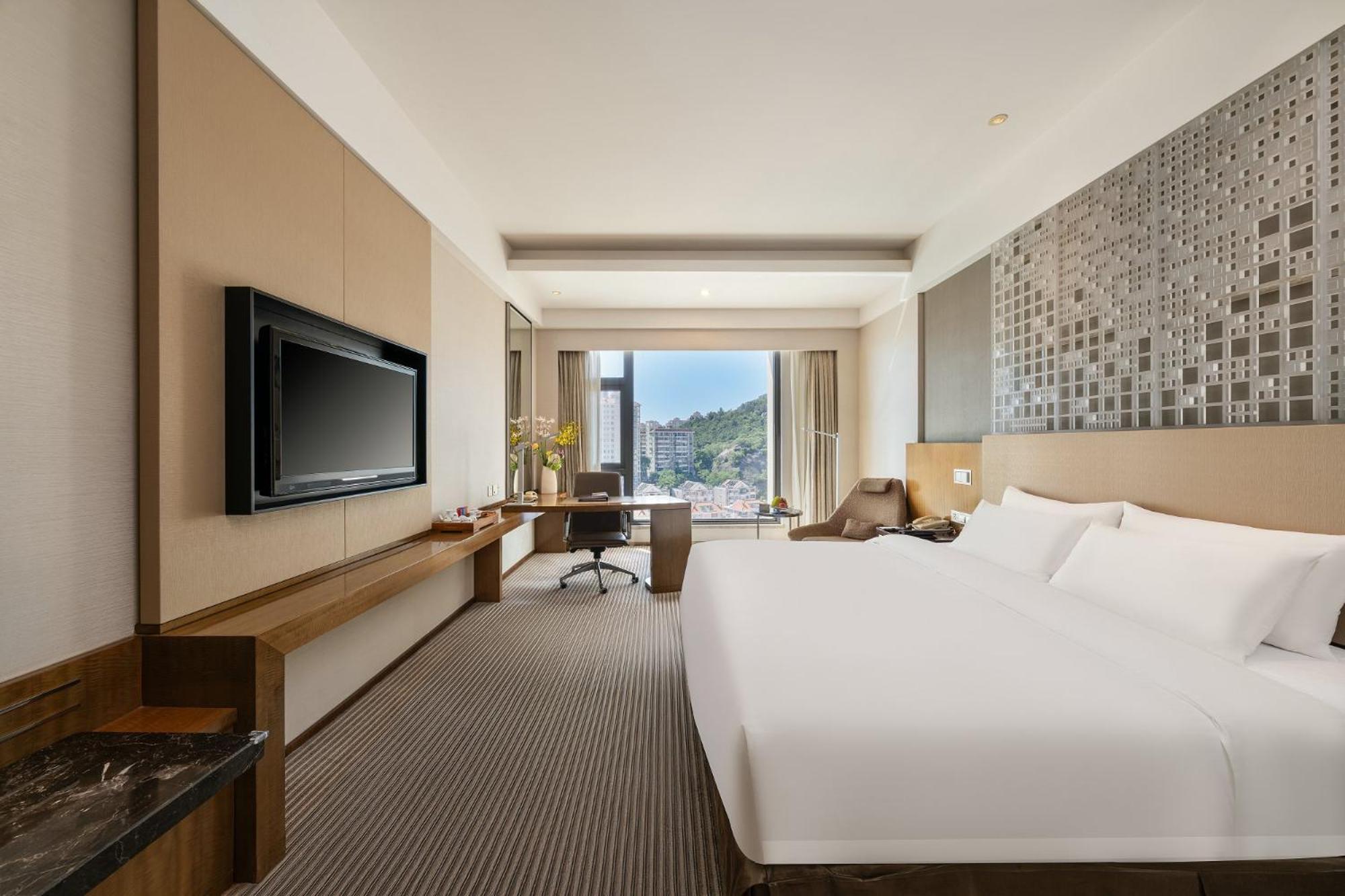 Deluxe Executive King Room photo 1