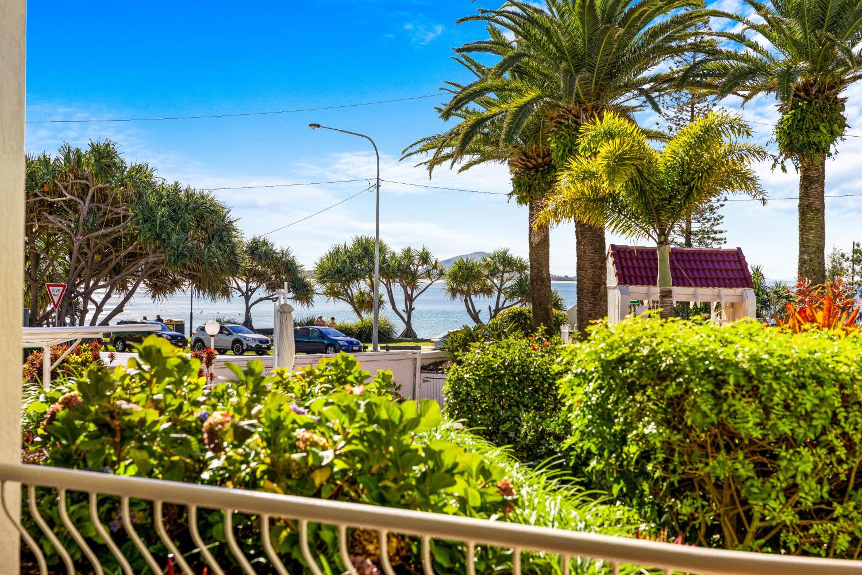 Superior Two-Bedroom Apartment with Ocean View photo 2