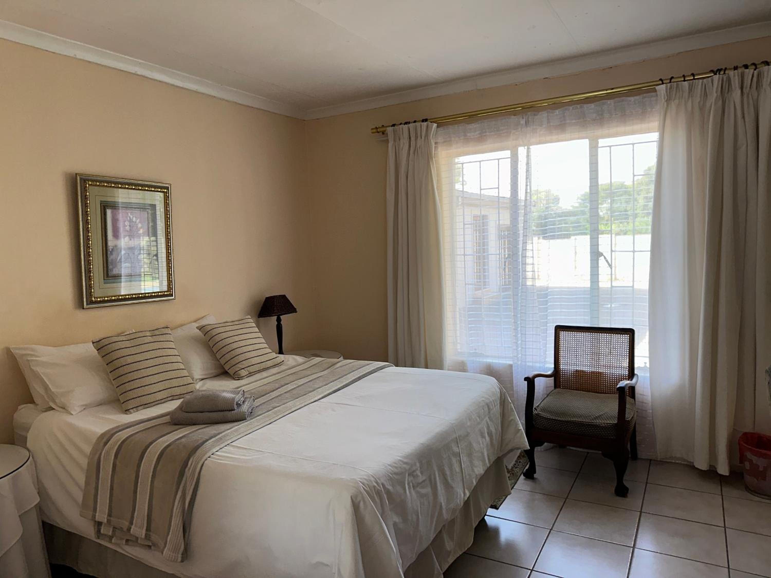 Double Room with Private Bathroom photo 1