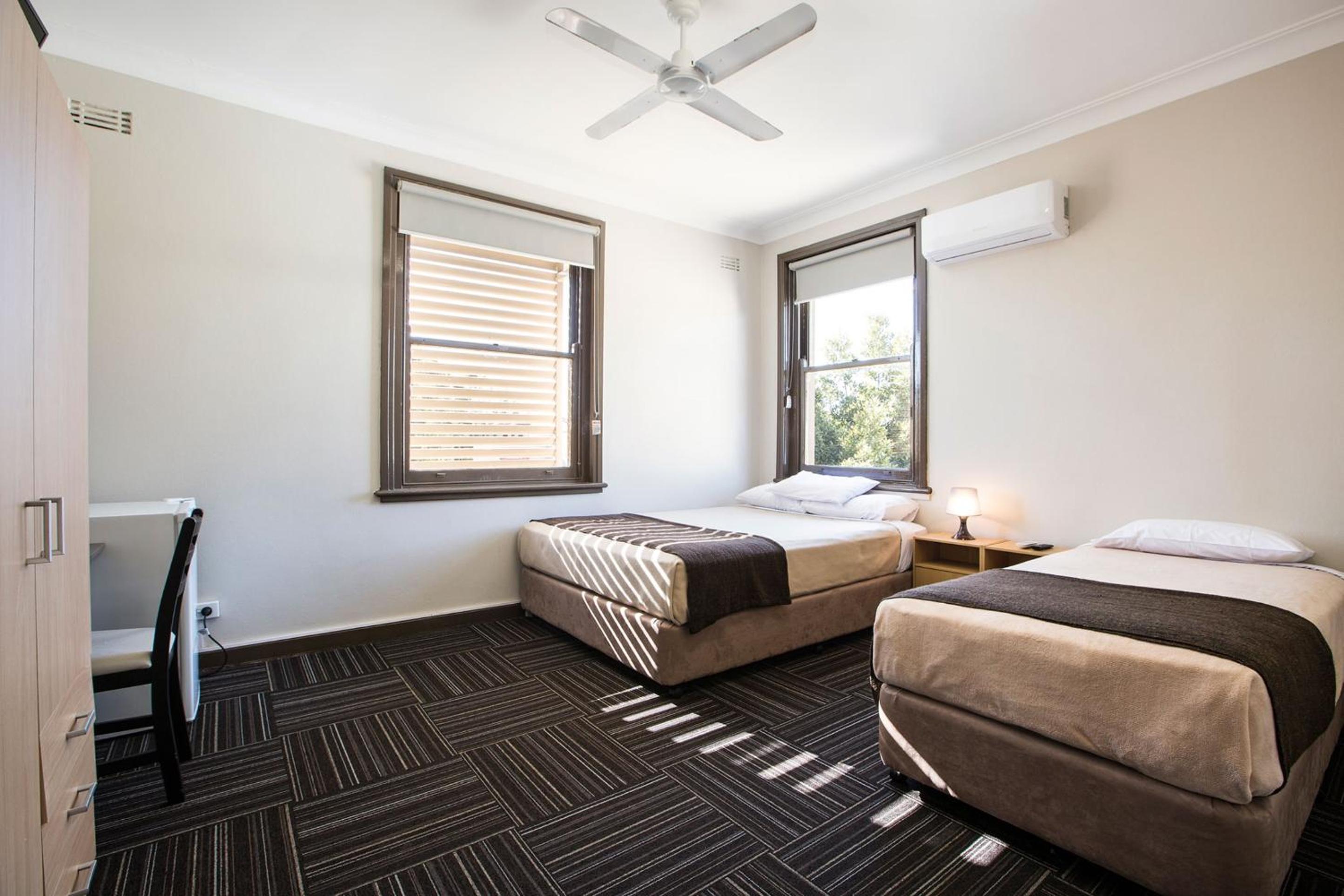 Economy Twin Room with Shared Bathroom  photo 3