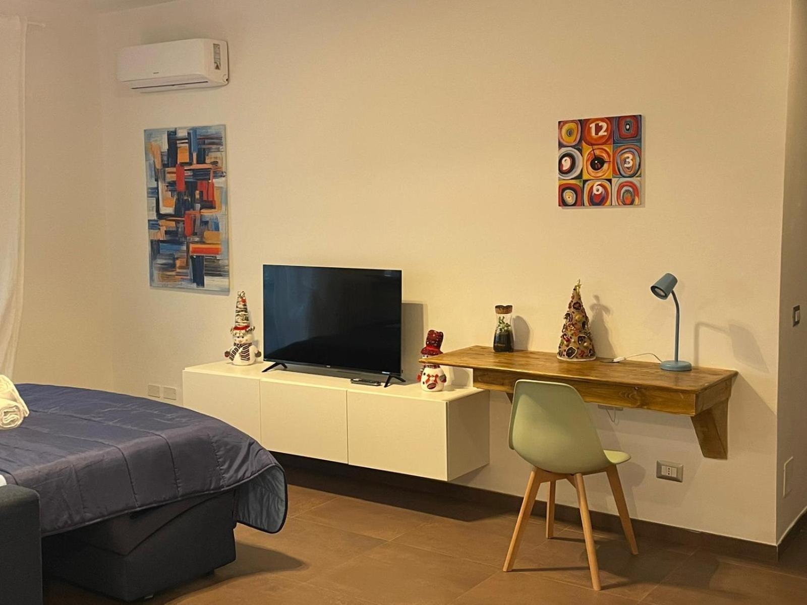 Deluxe One-Bedroom Apartment with City View