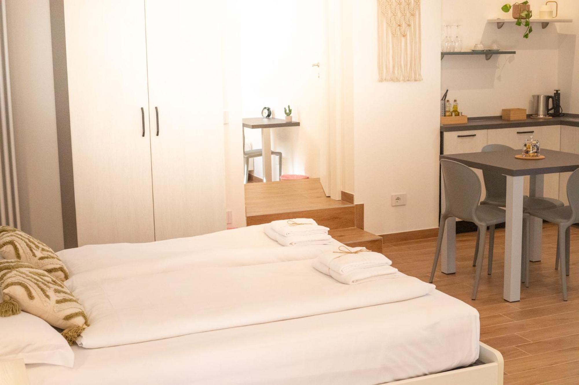 Triple Room with Terrace