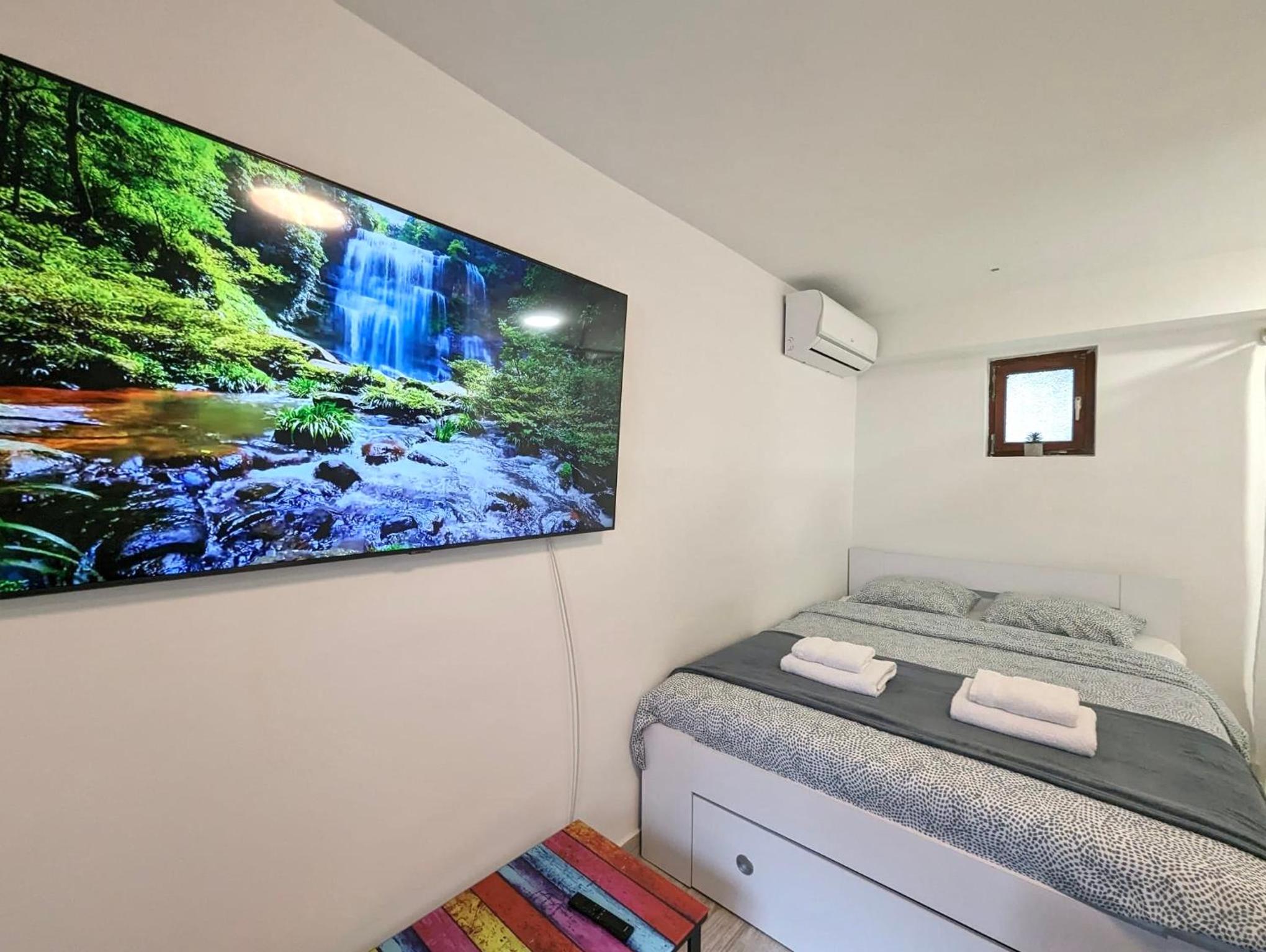 Studio Apartment photo 2
