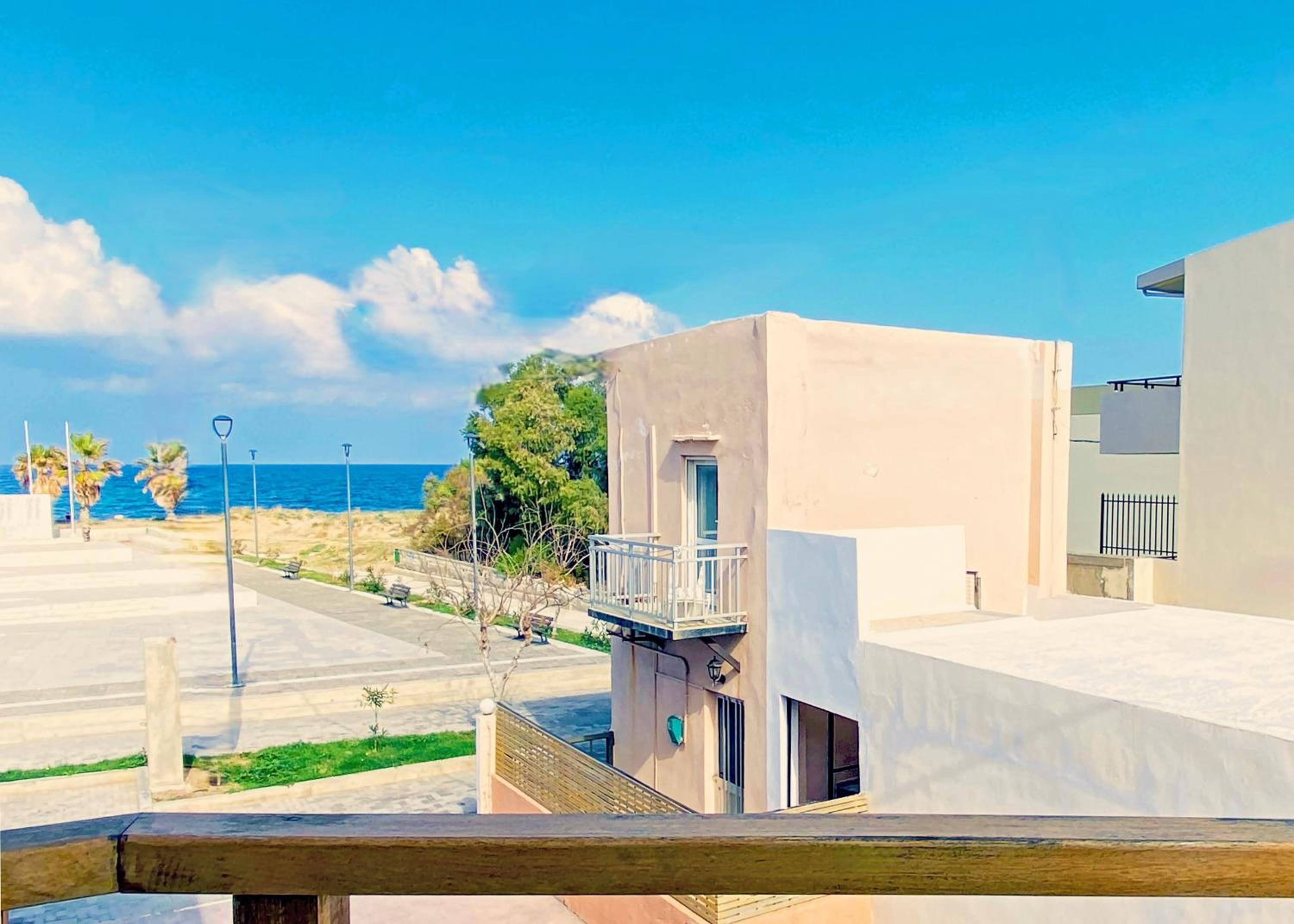 One-Bedroom Apartment with Sea View photo 2