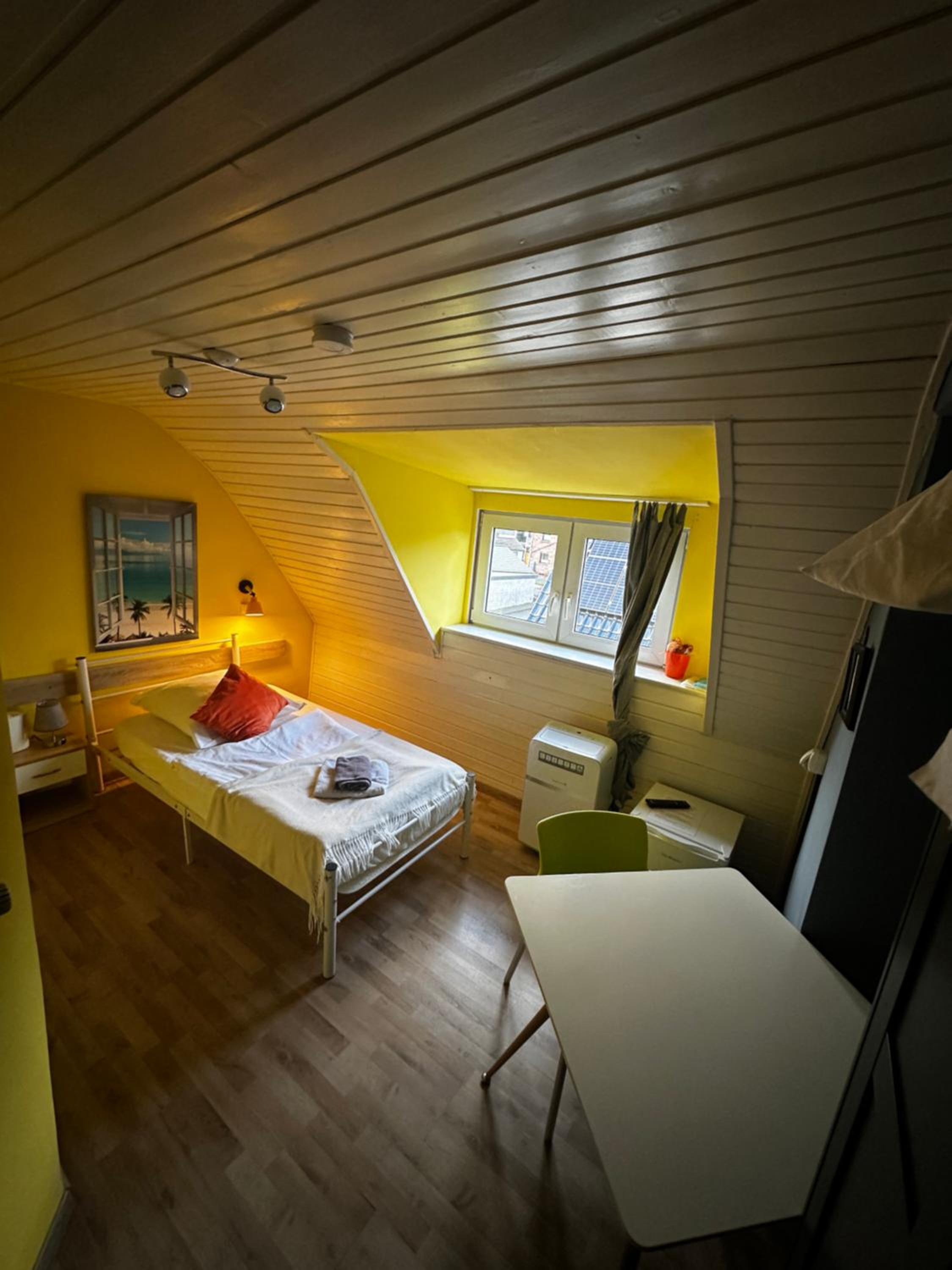 Budget Single Room