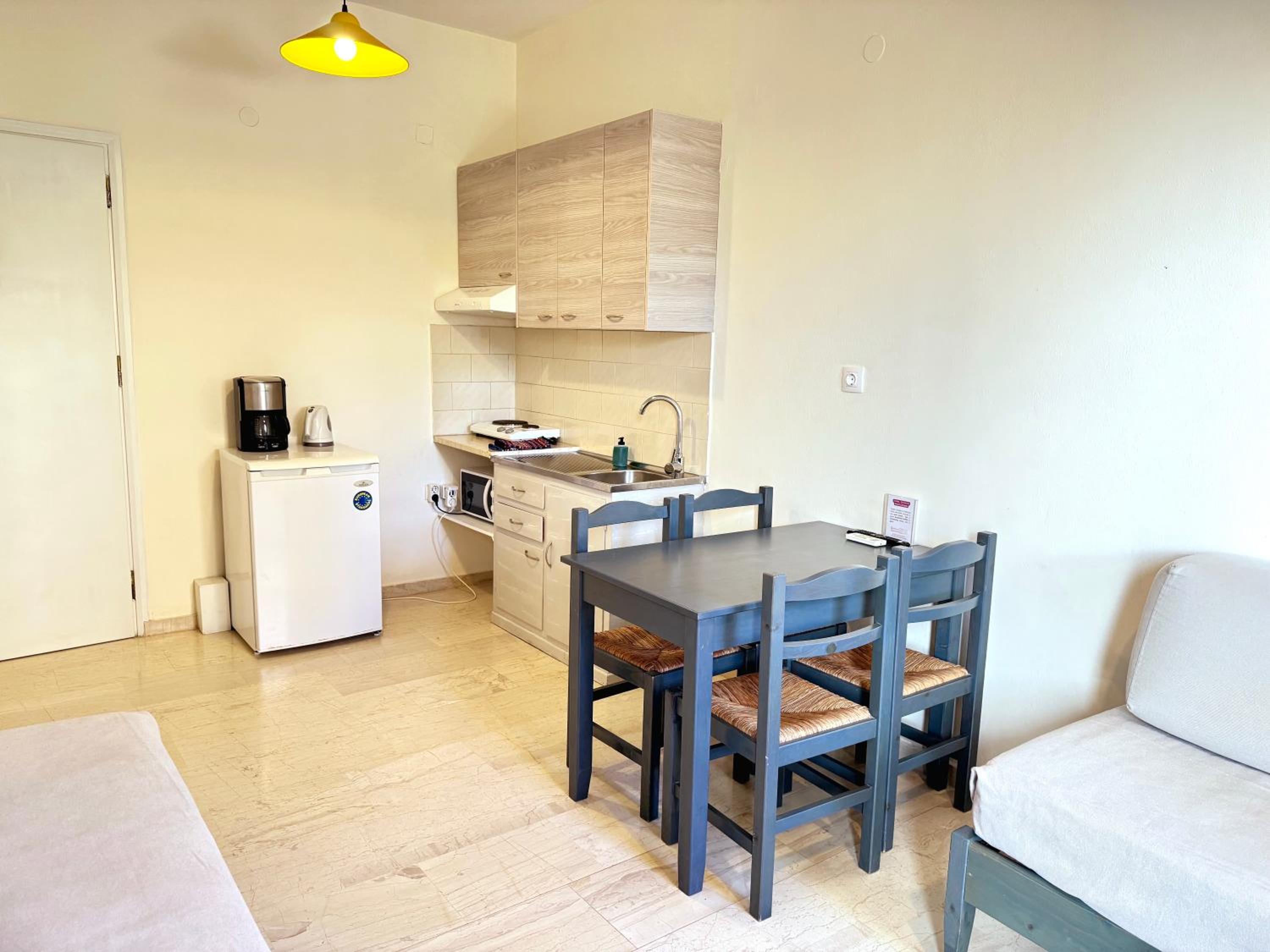 One-Bedroom Apartment with Garden View photo 2