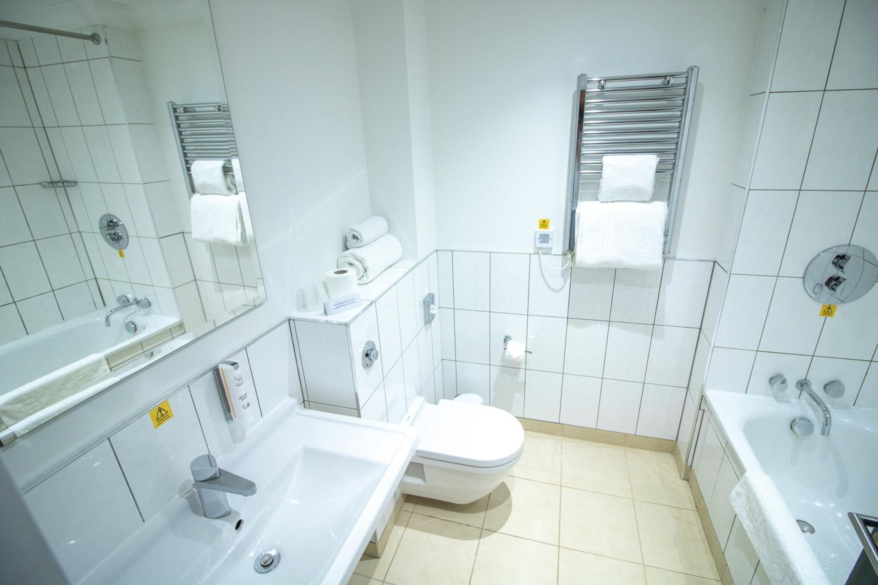 Standard Double Room - Photo 2