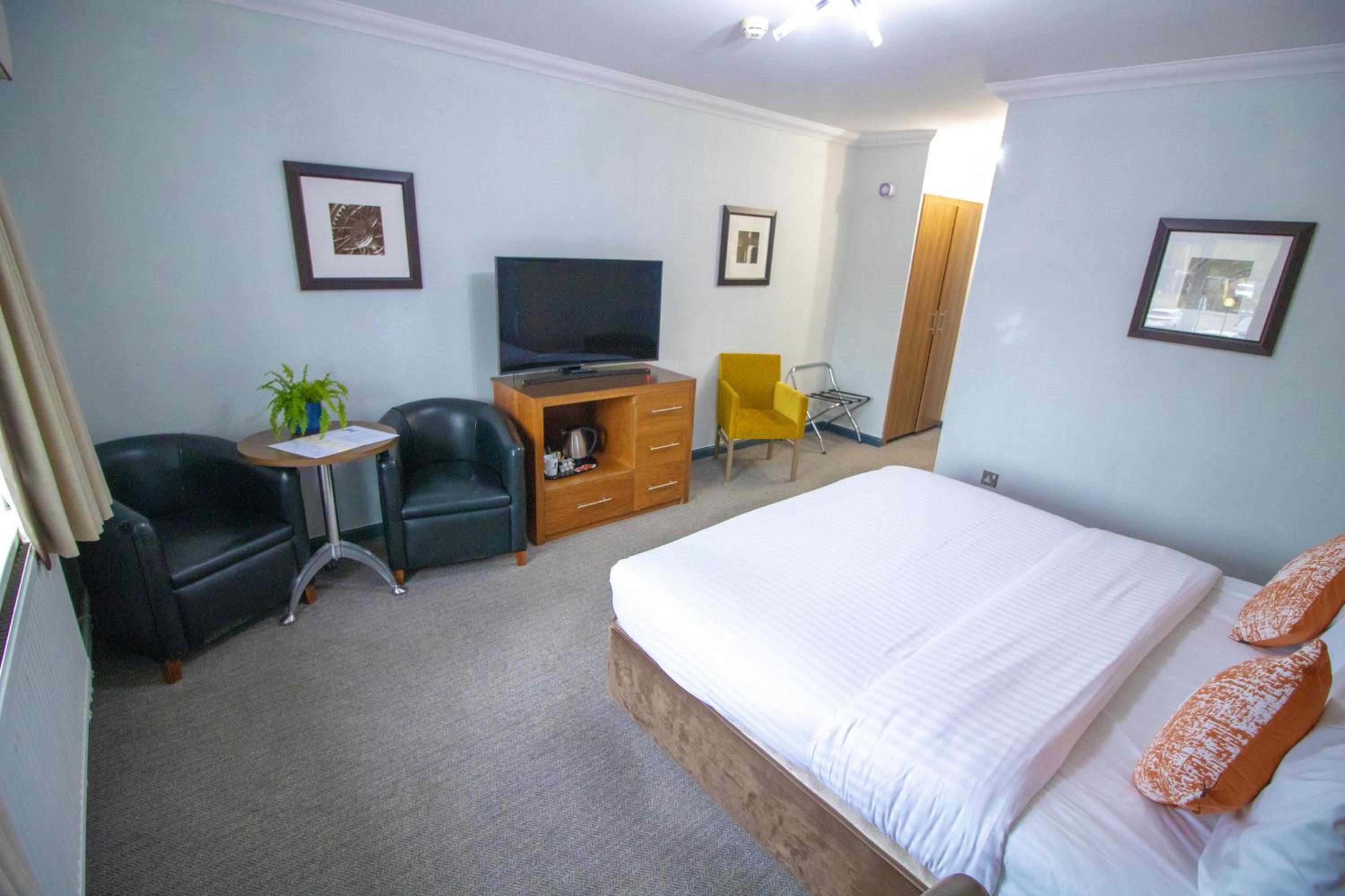 Standard Double Room - Photo 5