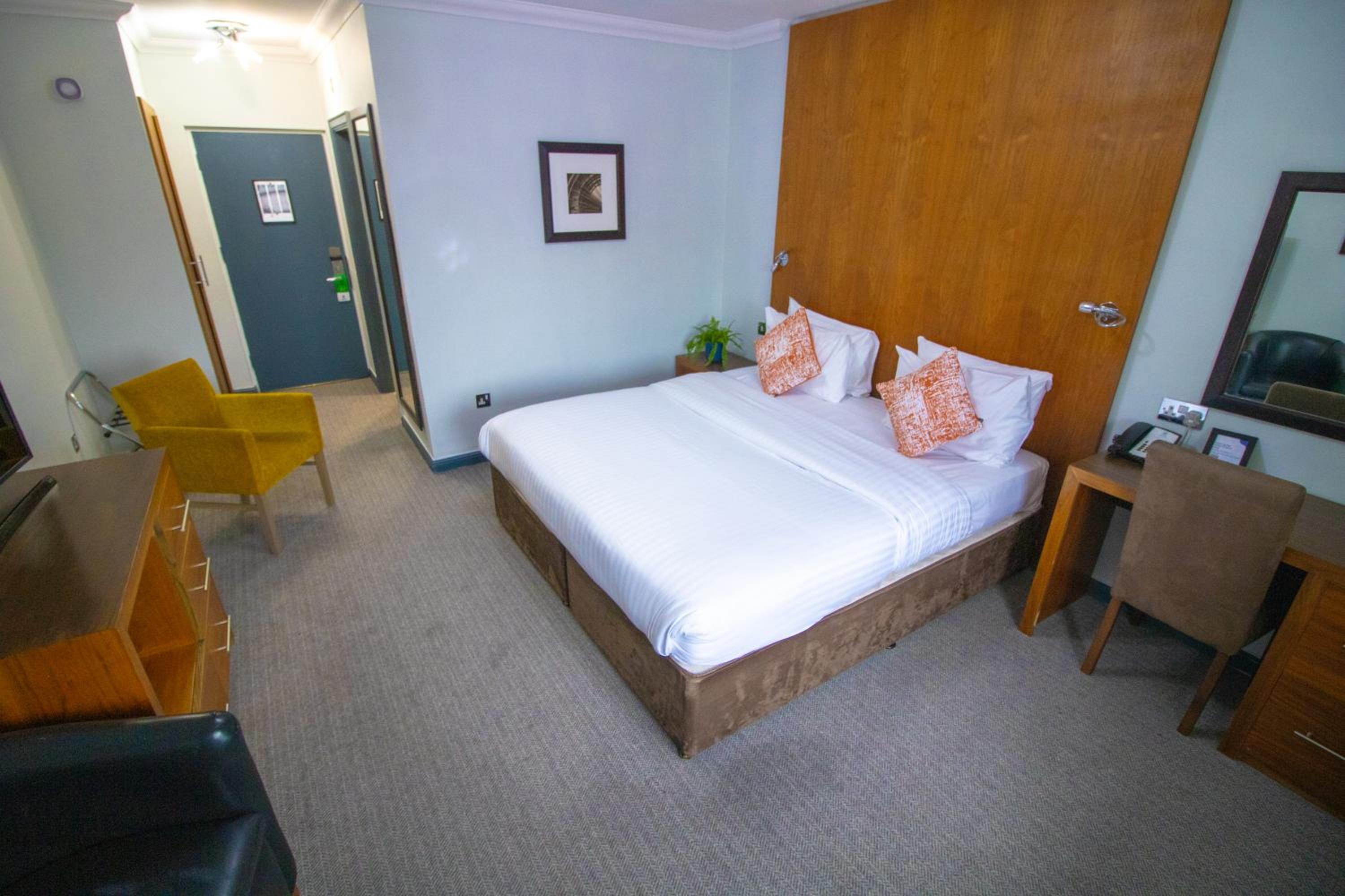 Standard Double Room - Photo 4