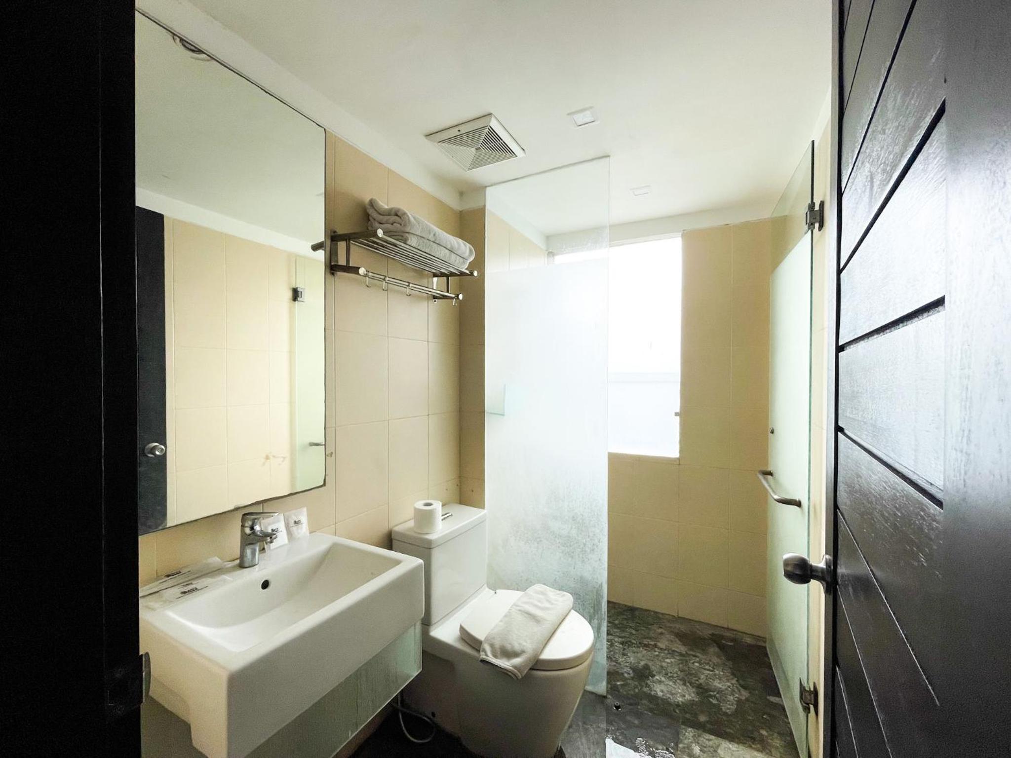 Deluxe Twin Room photo 3