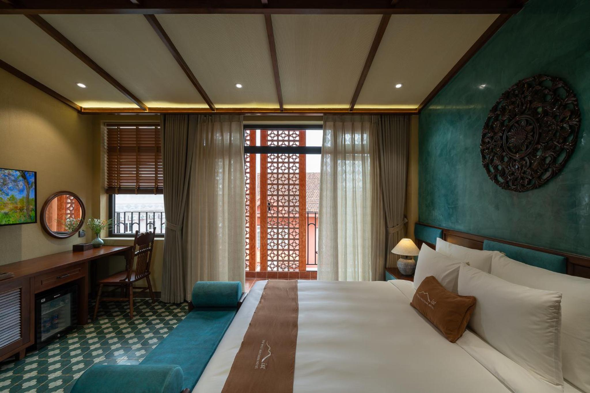 Deluxe Double Room with Balcony - Photo 1