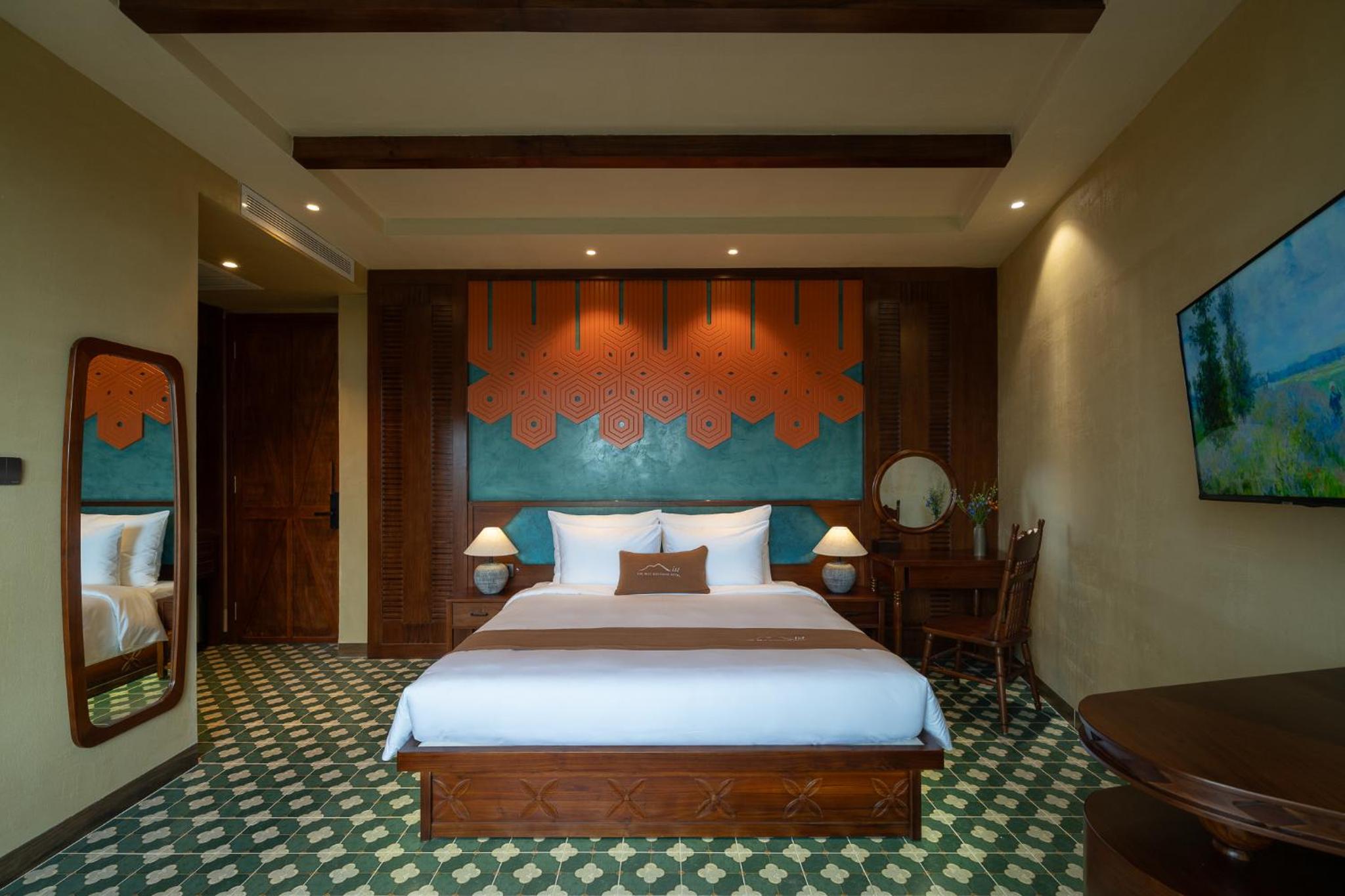 King Room with Mountain View photo 2