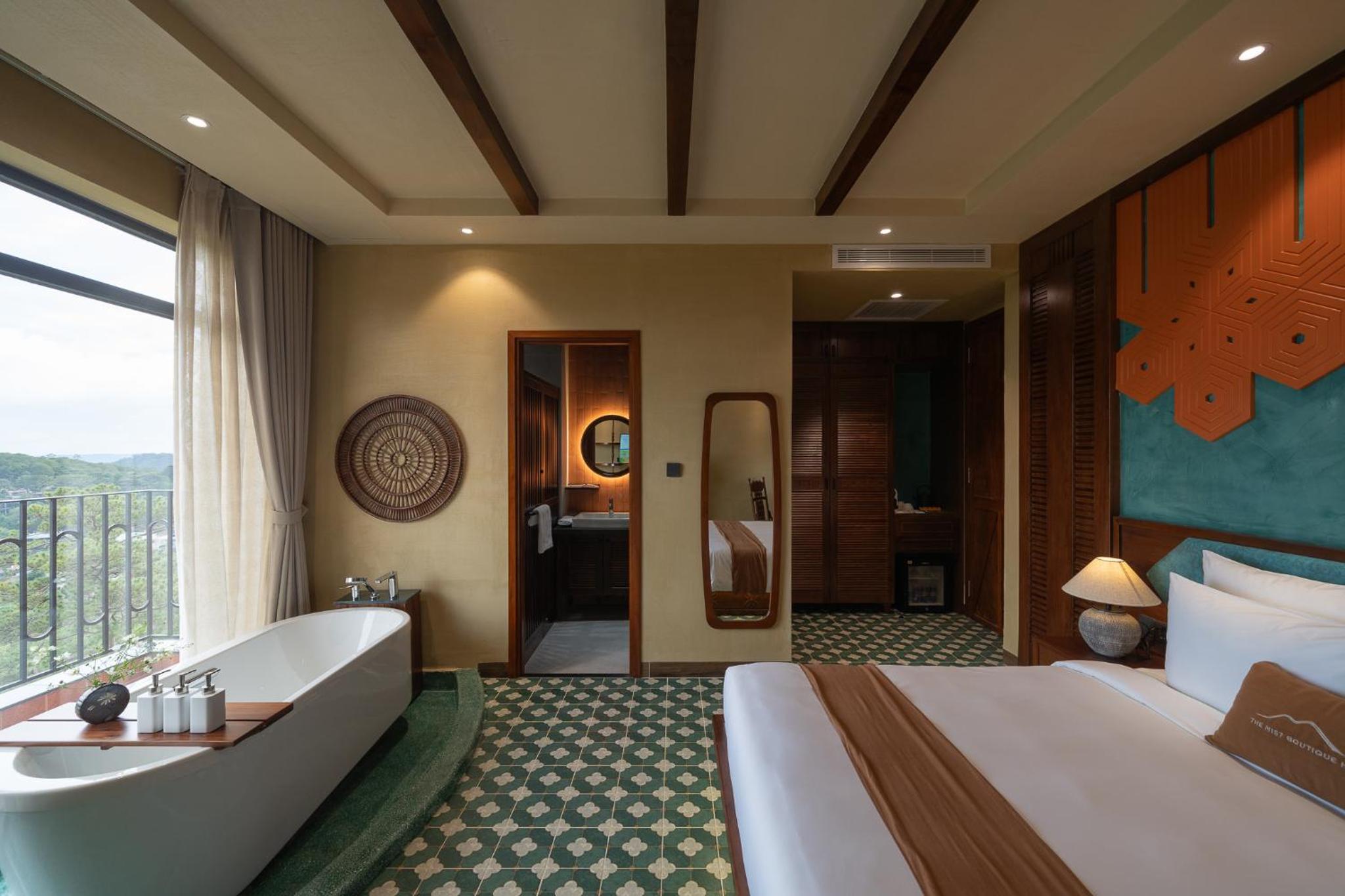 King Room with Mountain View