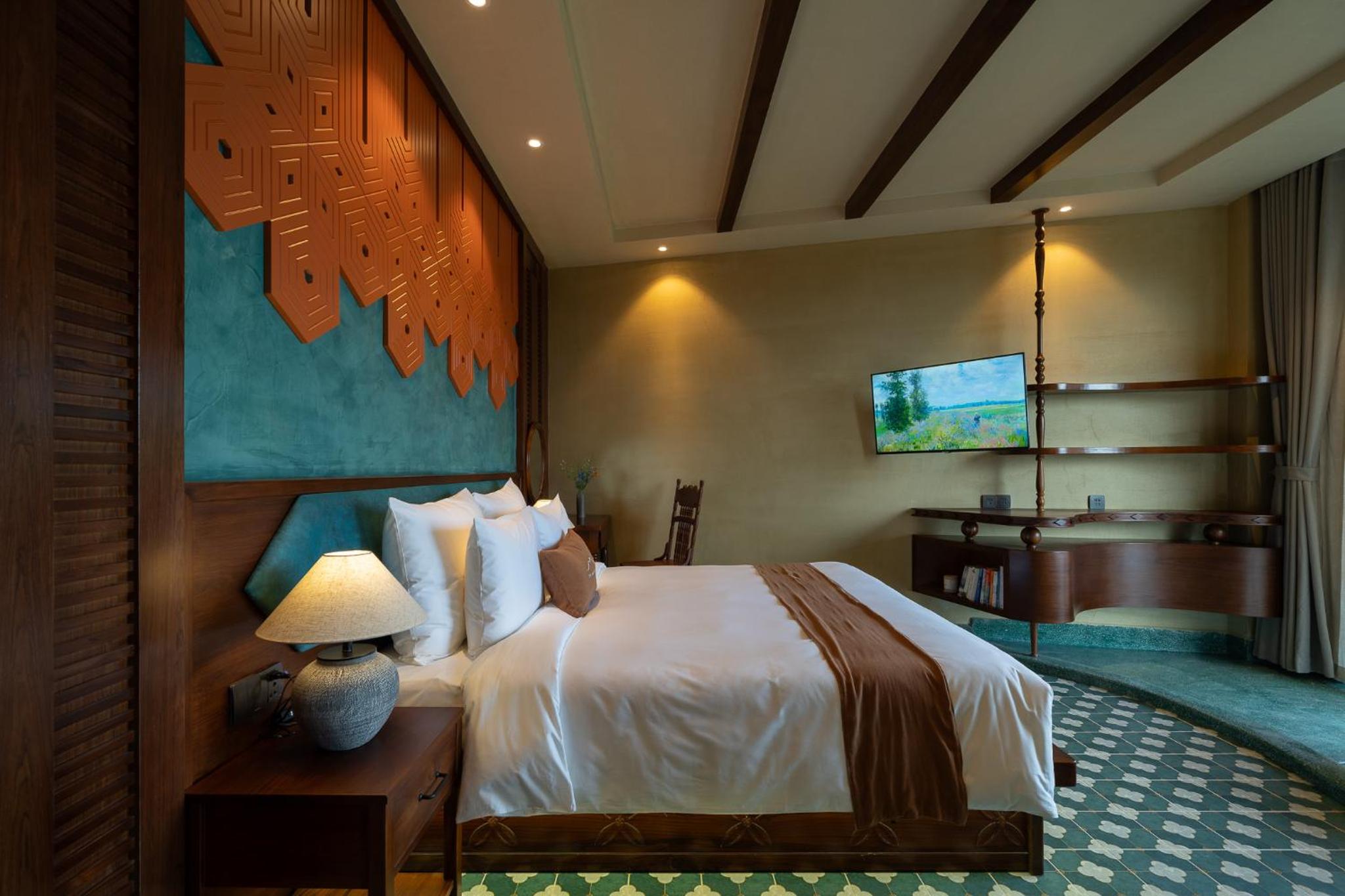 King Room with Mountain View photo 3