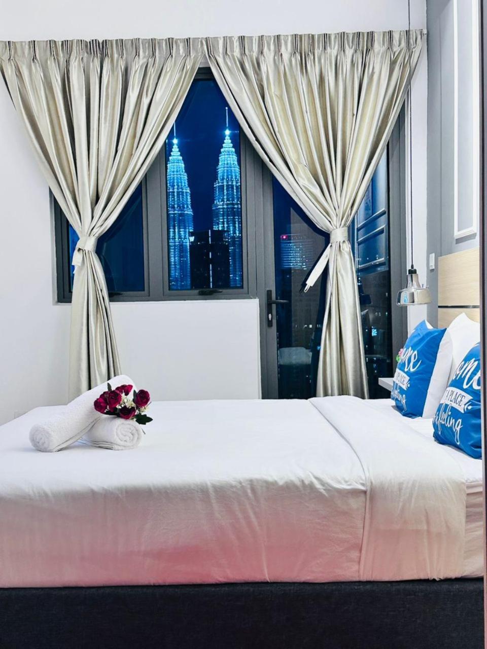 Studio Apartment with Balcony