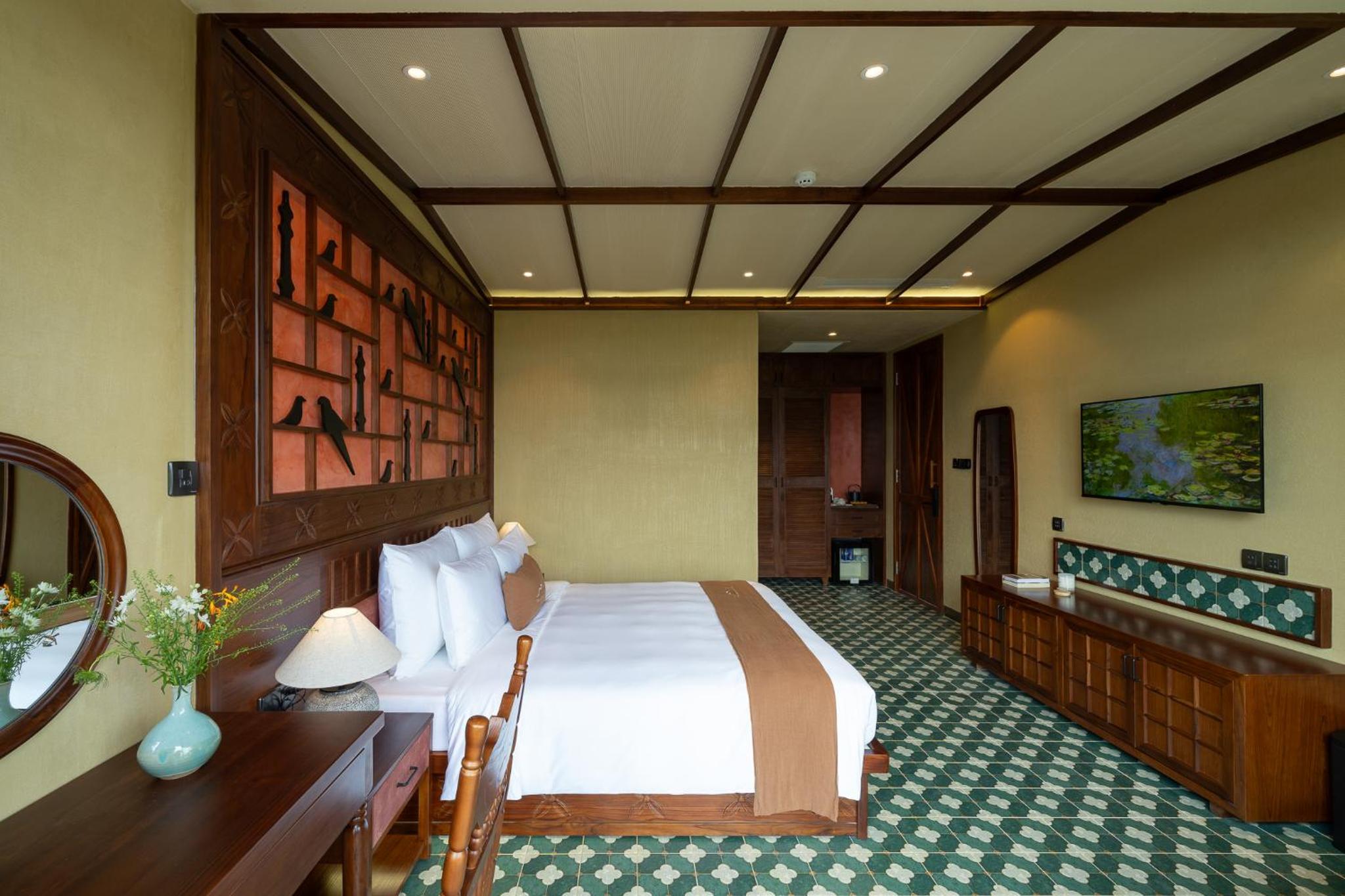 Suite with Mountain View - Photo 3