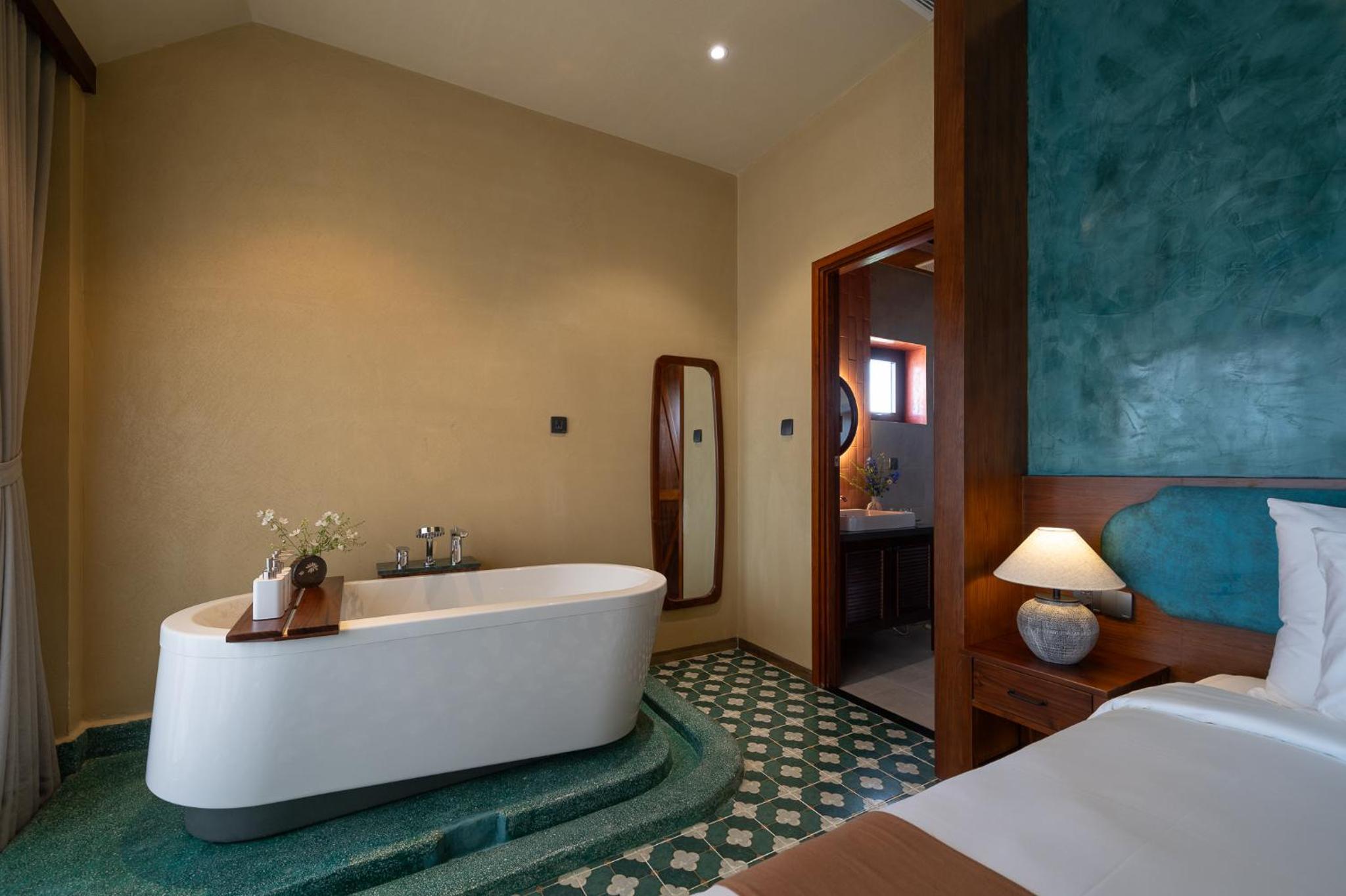 Suite with City View - Photo 5