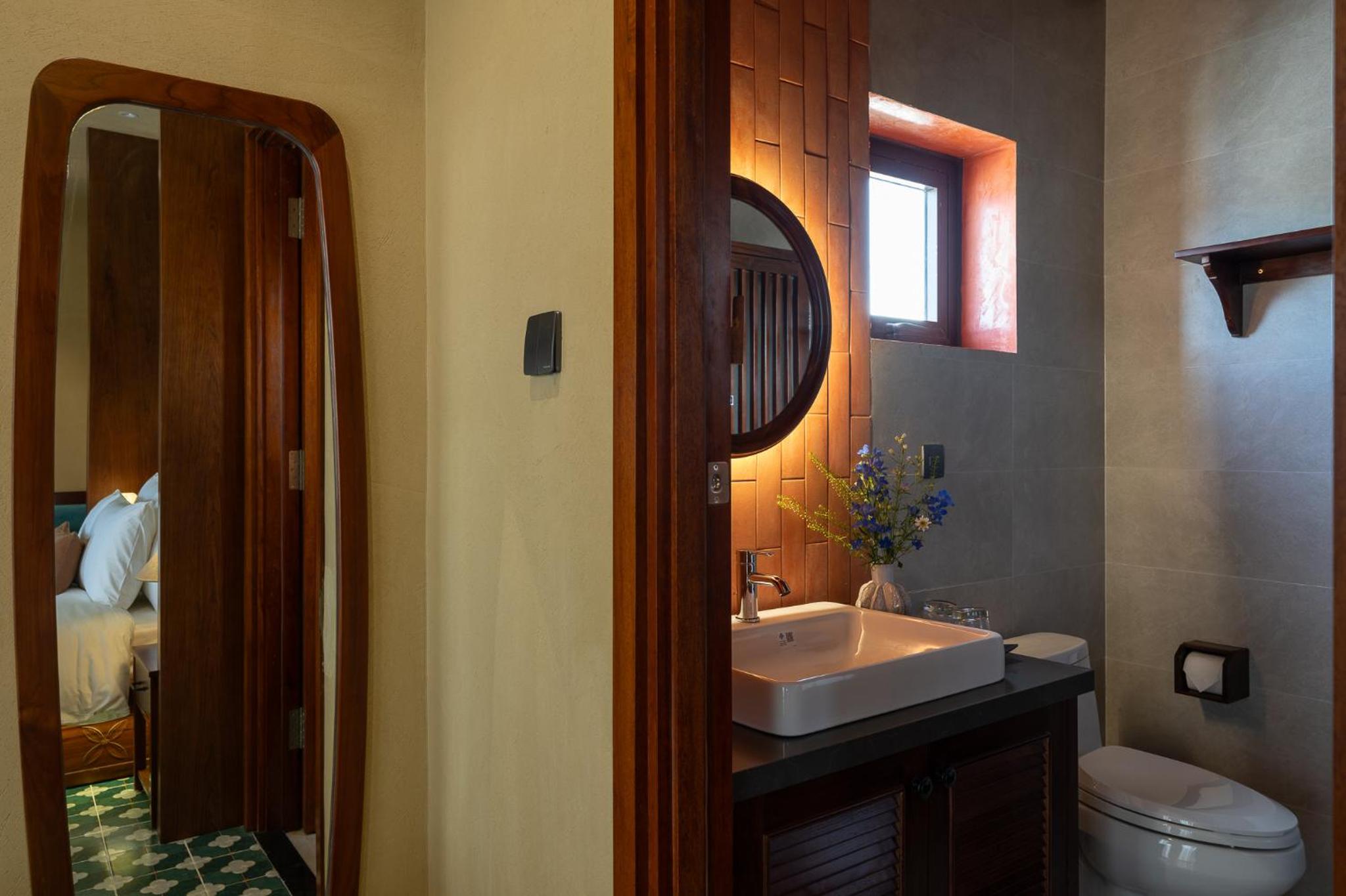 Suite with City View - Photo 4