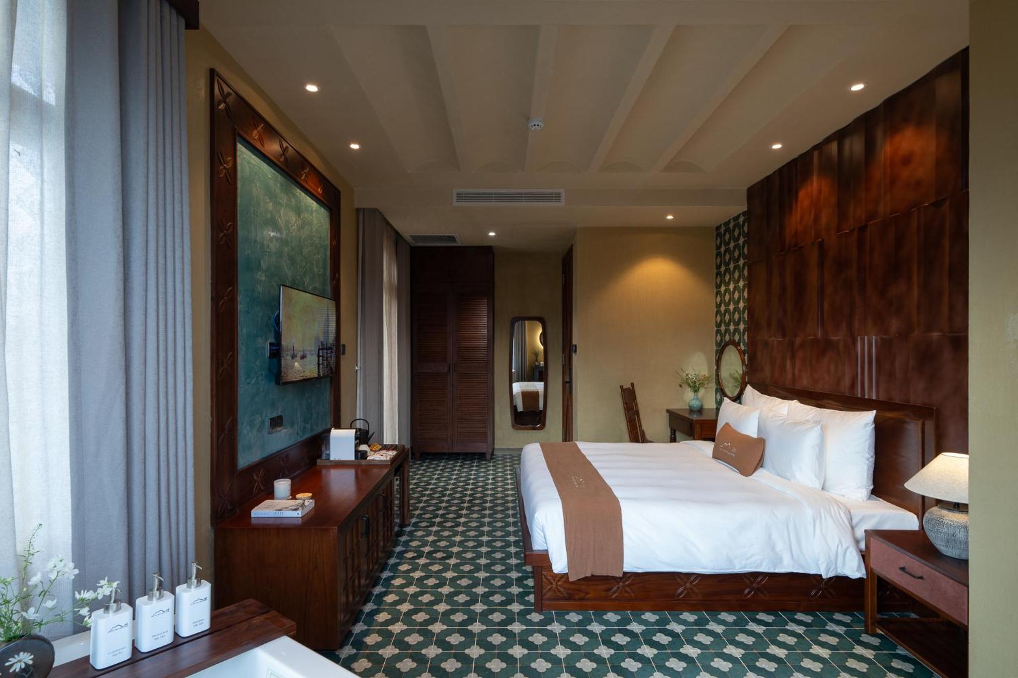 Suite with City View - Photo 7