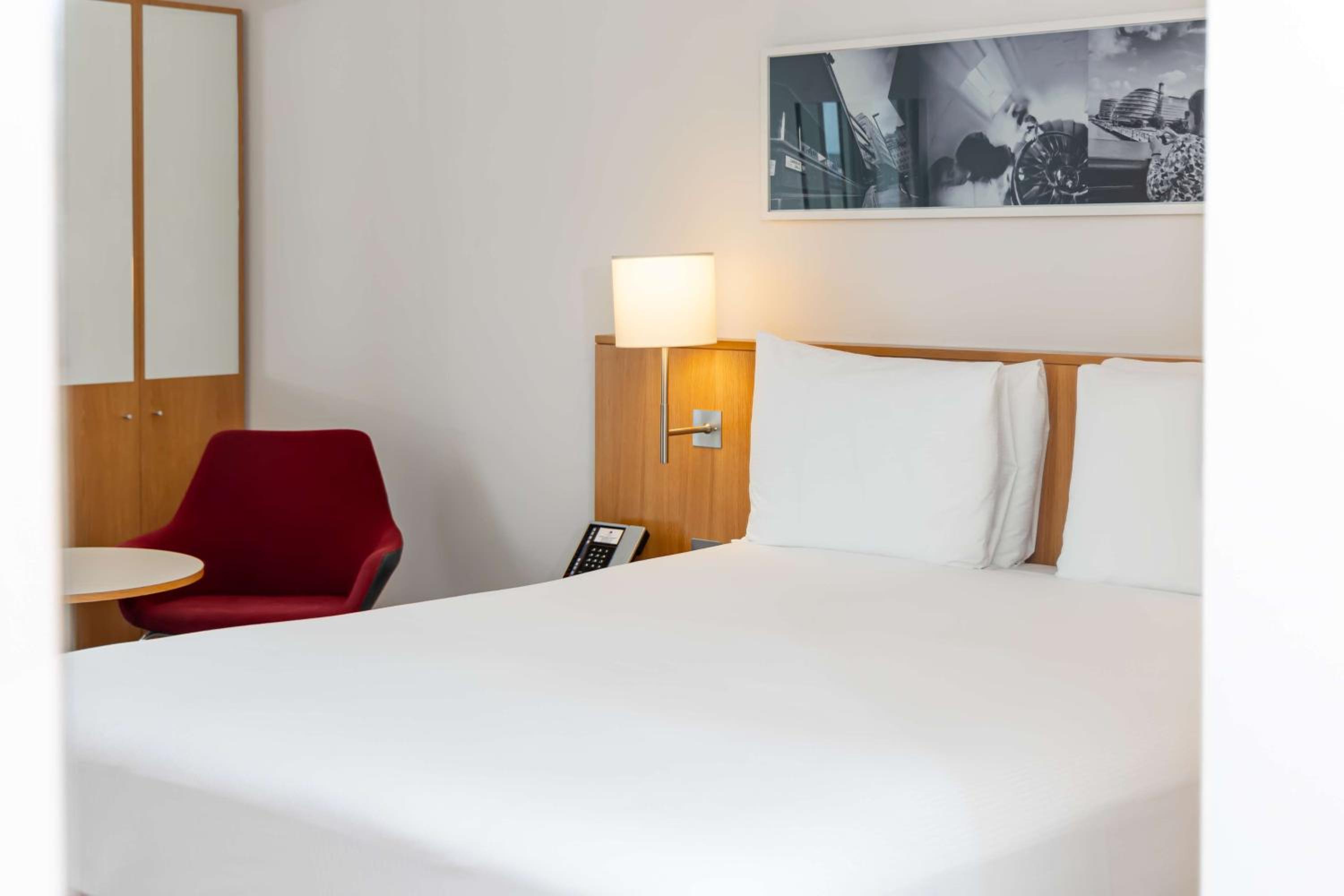 Deluxe Queen Room photo 2