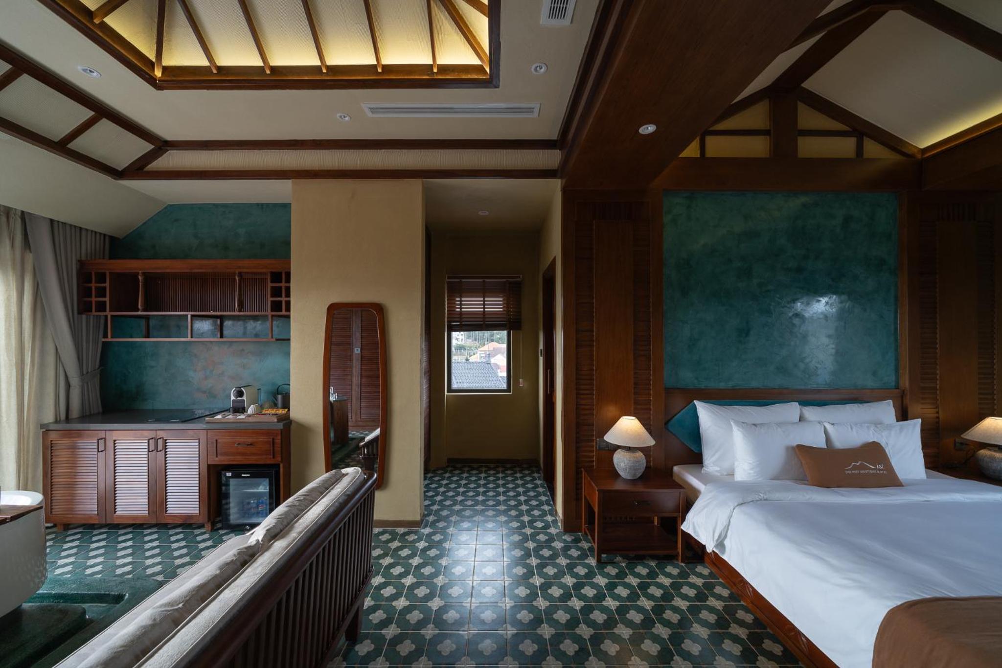Suite - Photo 2