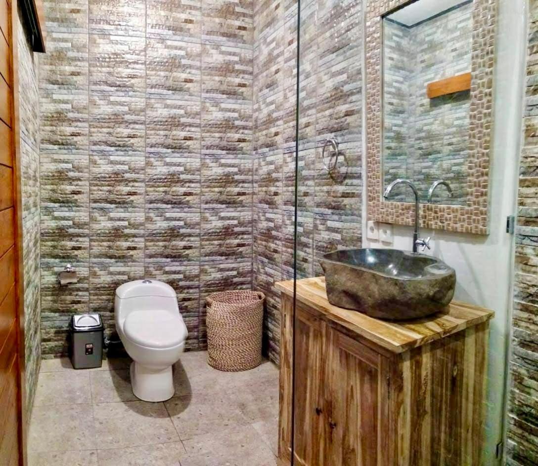 Three-Bedroom Villa - Photo 9