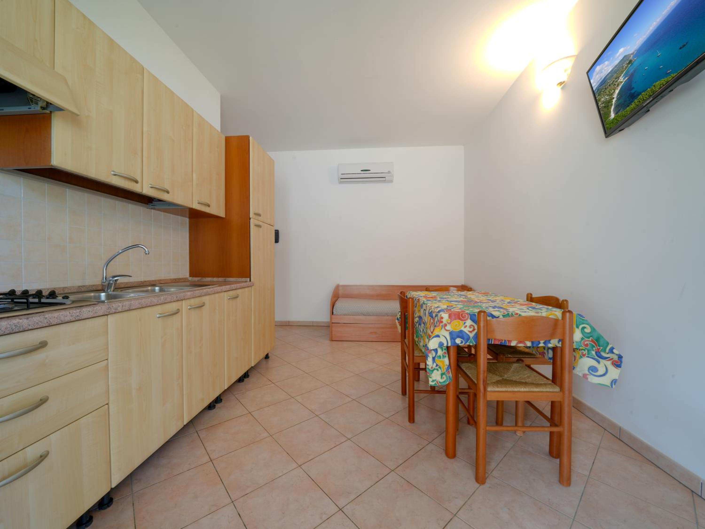 One-Bedroom Apartment photo 3