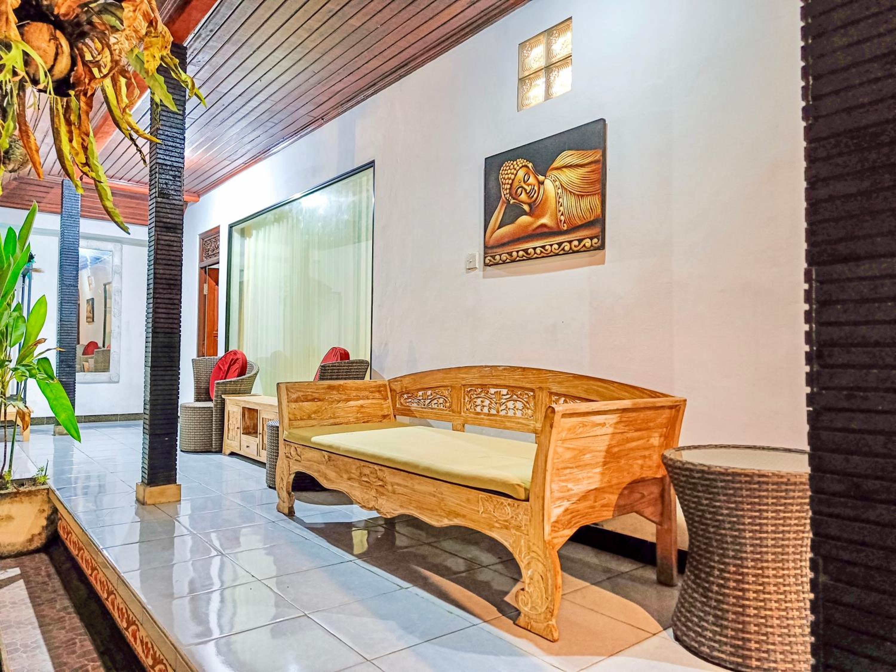 Three-Bedroom Villa - Photo 4