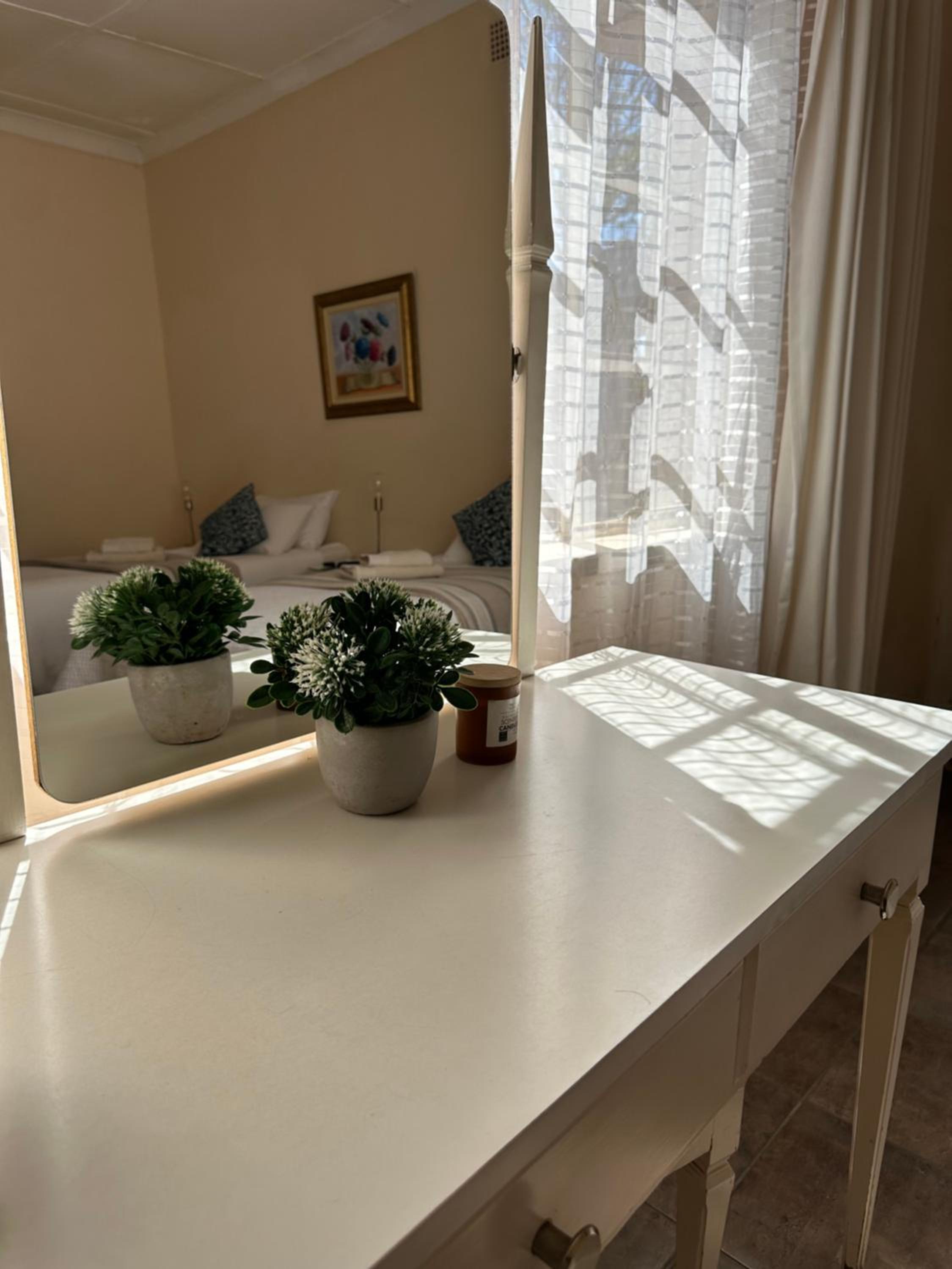 Family Room with Private Bathroom photo 2