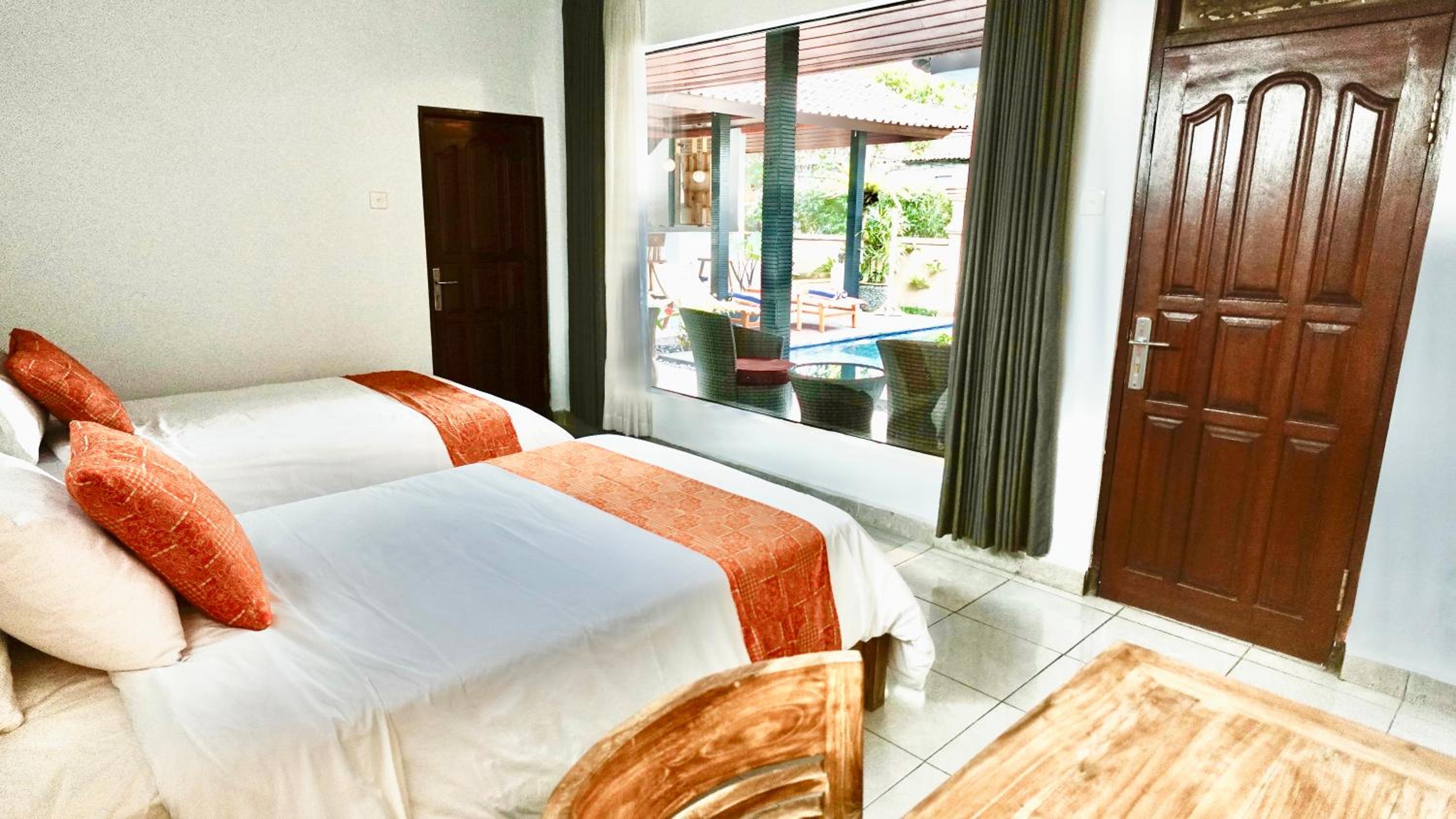 Three-Bedroom Villa - Photo 22