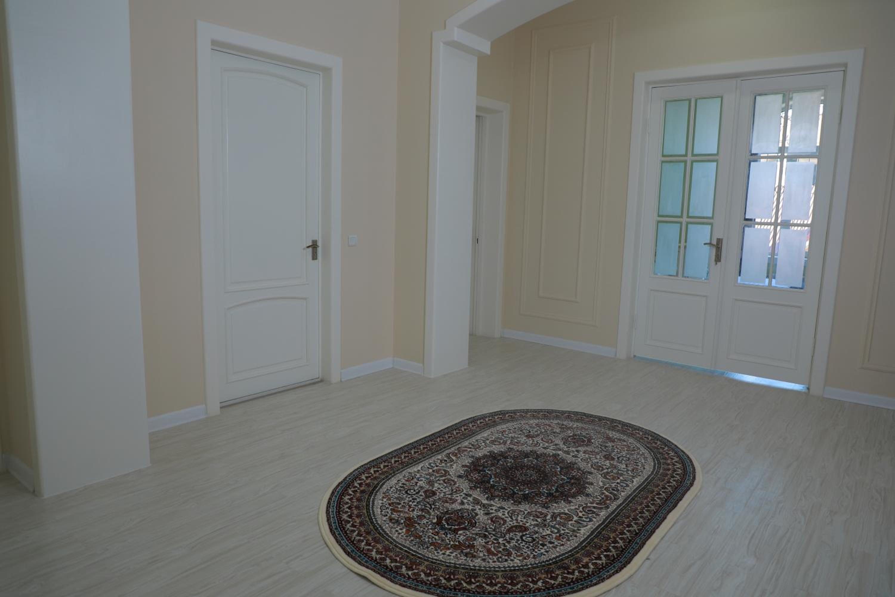 Double Room with Shared Bathroom photo 2
