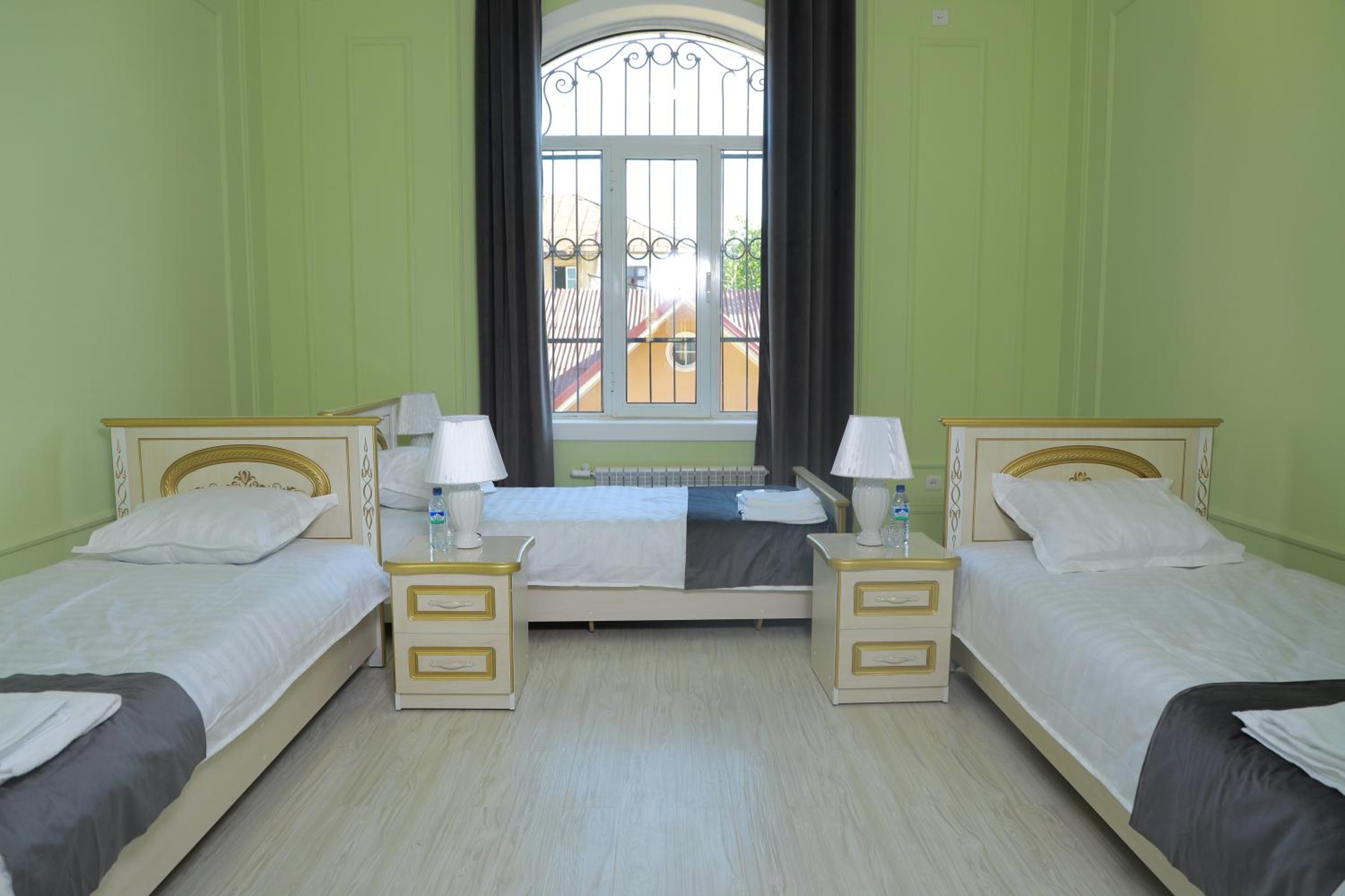 Triple Room with Private Bathroom photo 1