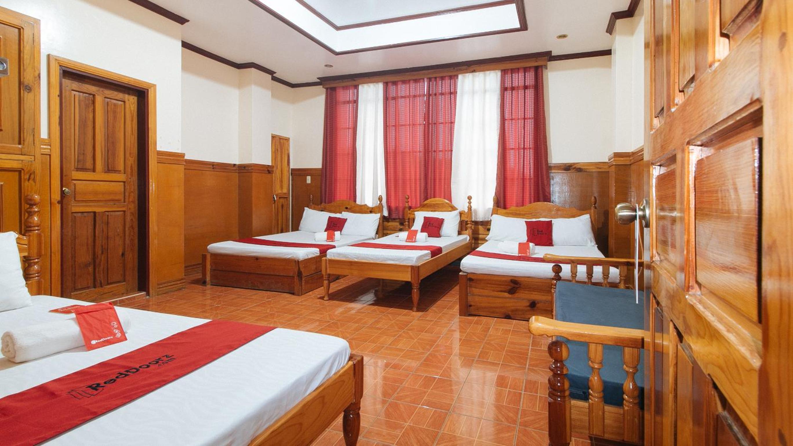 Deluxe Family Room