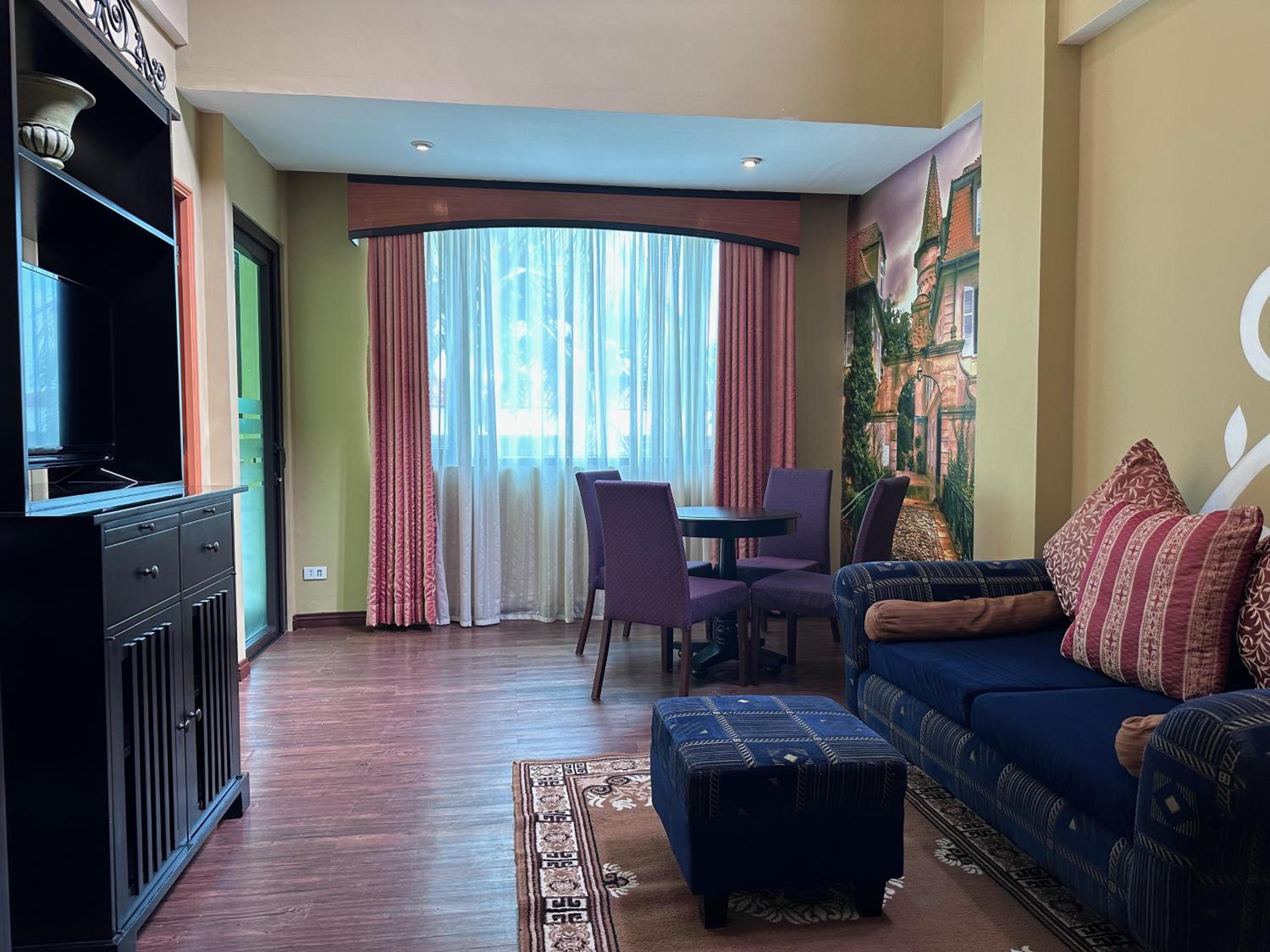 Two-Bedroom Suite - Photo 10