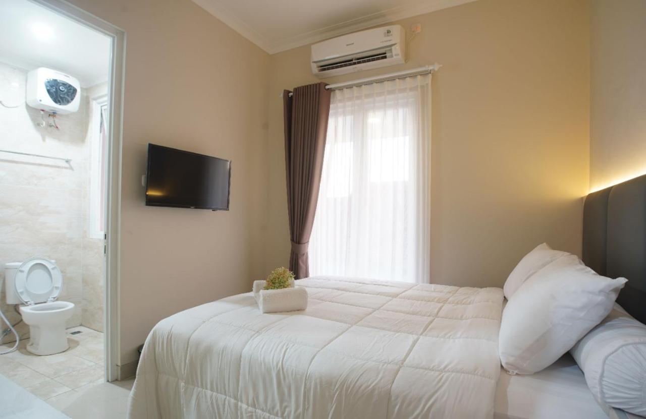 Four-Bedroom House photo 1