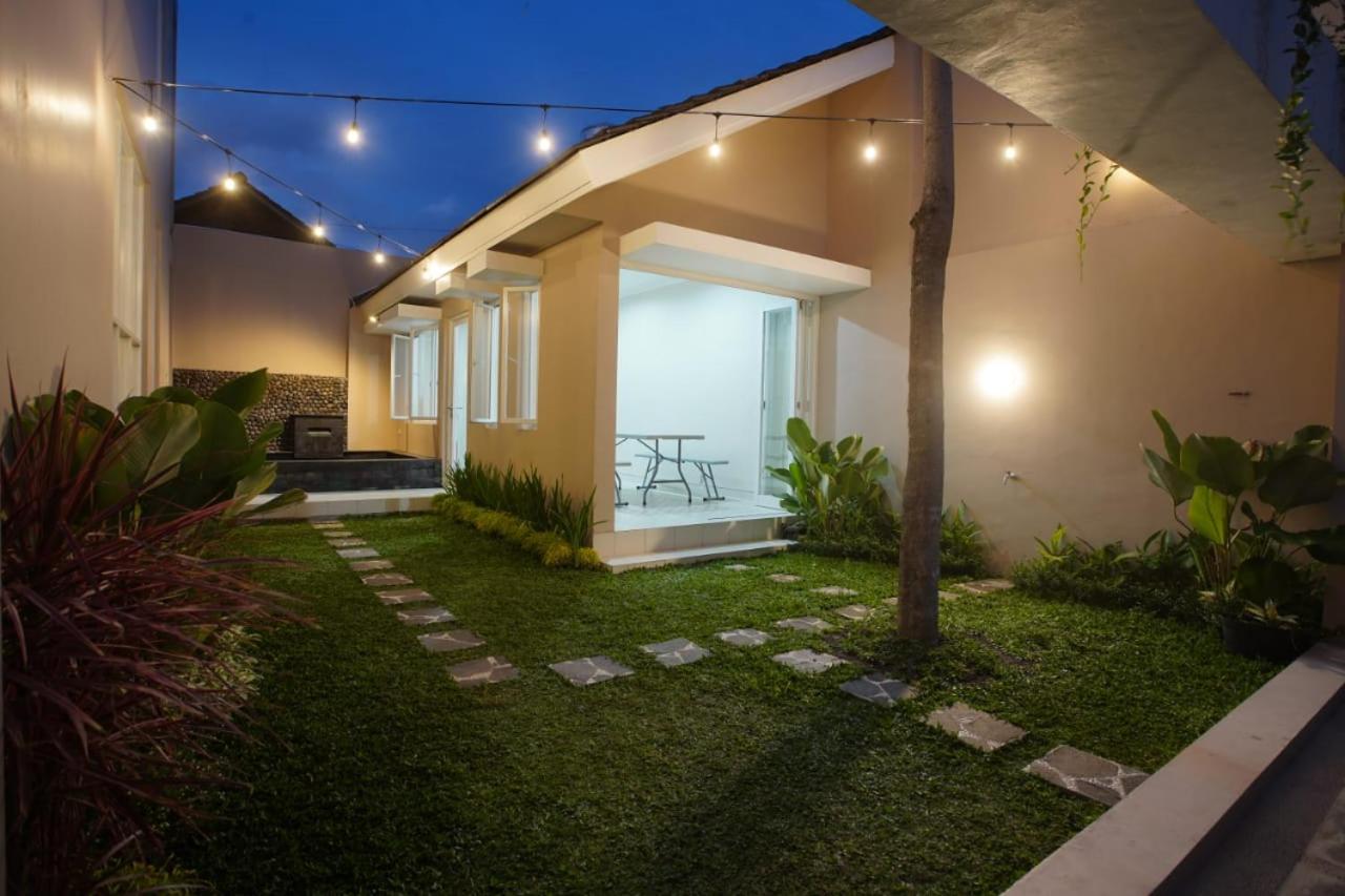 Four-Bedroom House photo 2