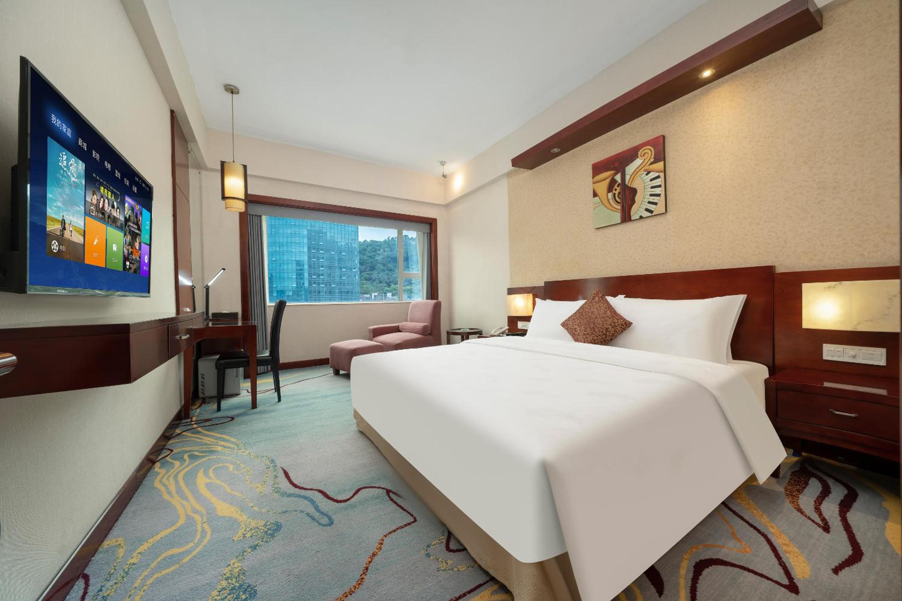 Business Queen Room - Photo 1