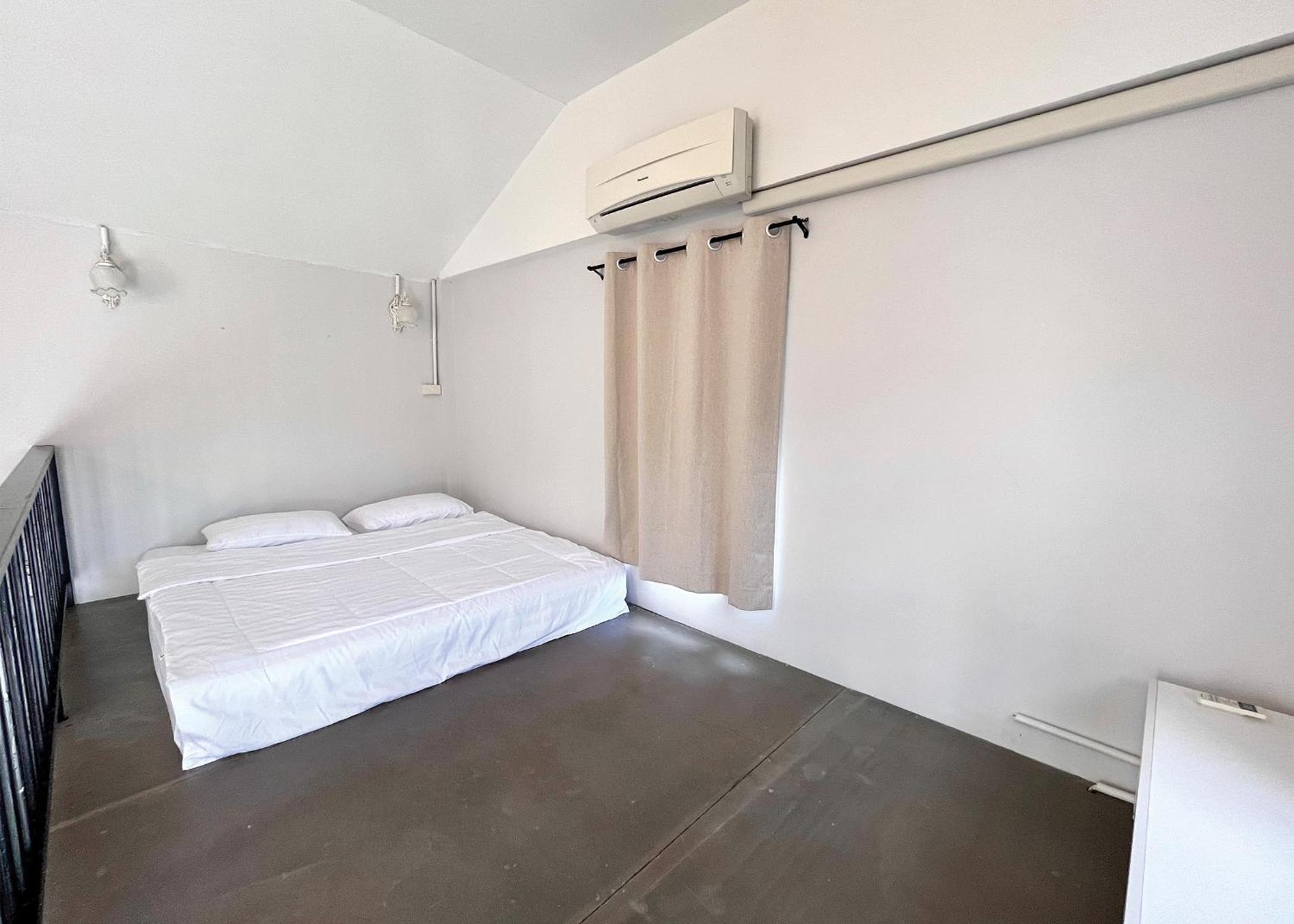 Two-Bedroom House - Photo 3
