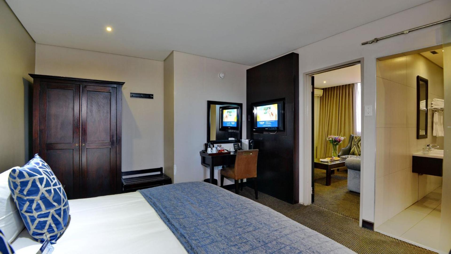 Deluxe Room - Photo 10