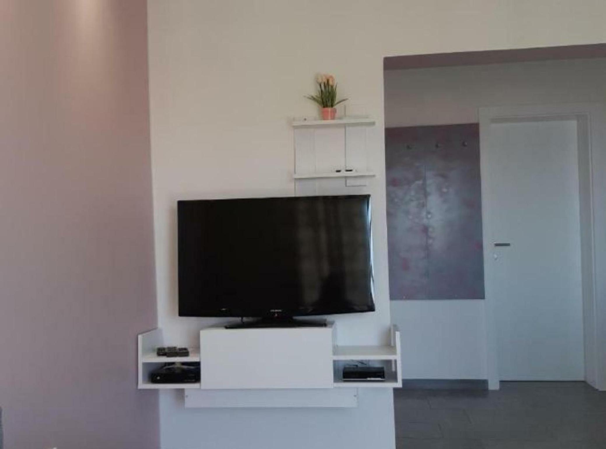Studio Apartment with Terrace