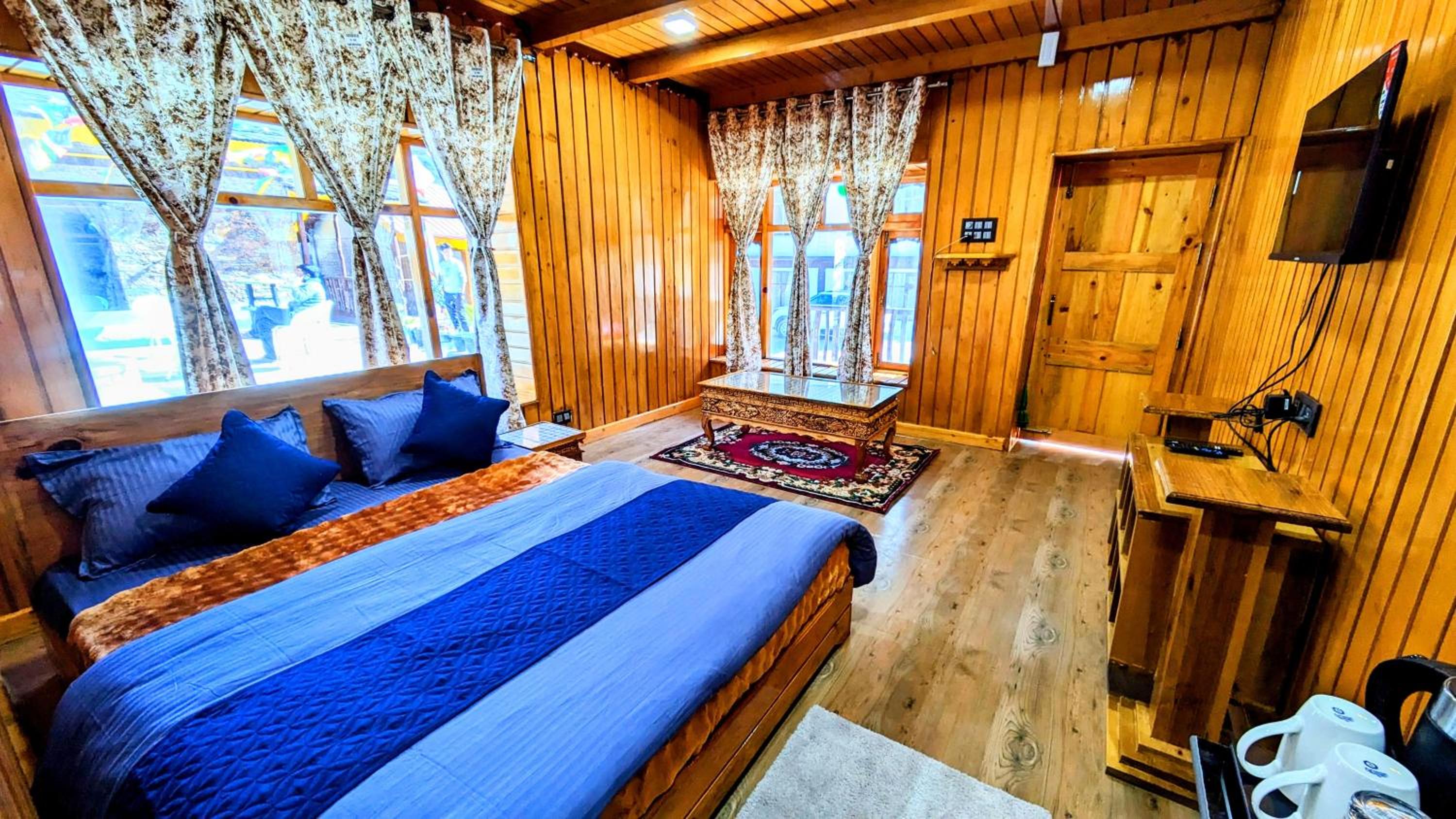 King Room With Balcony photo 1