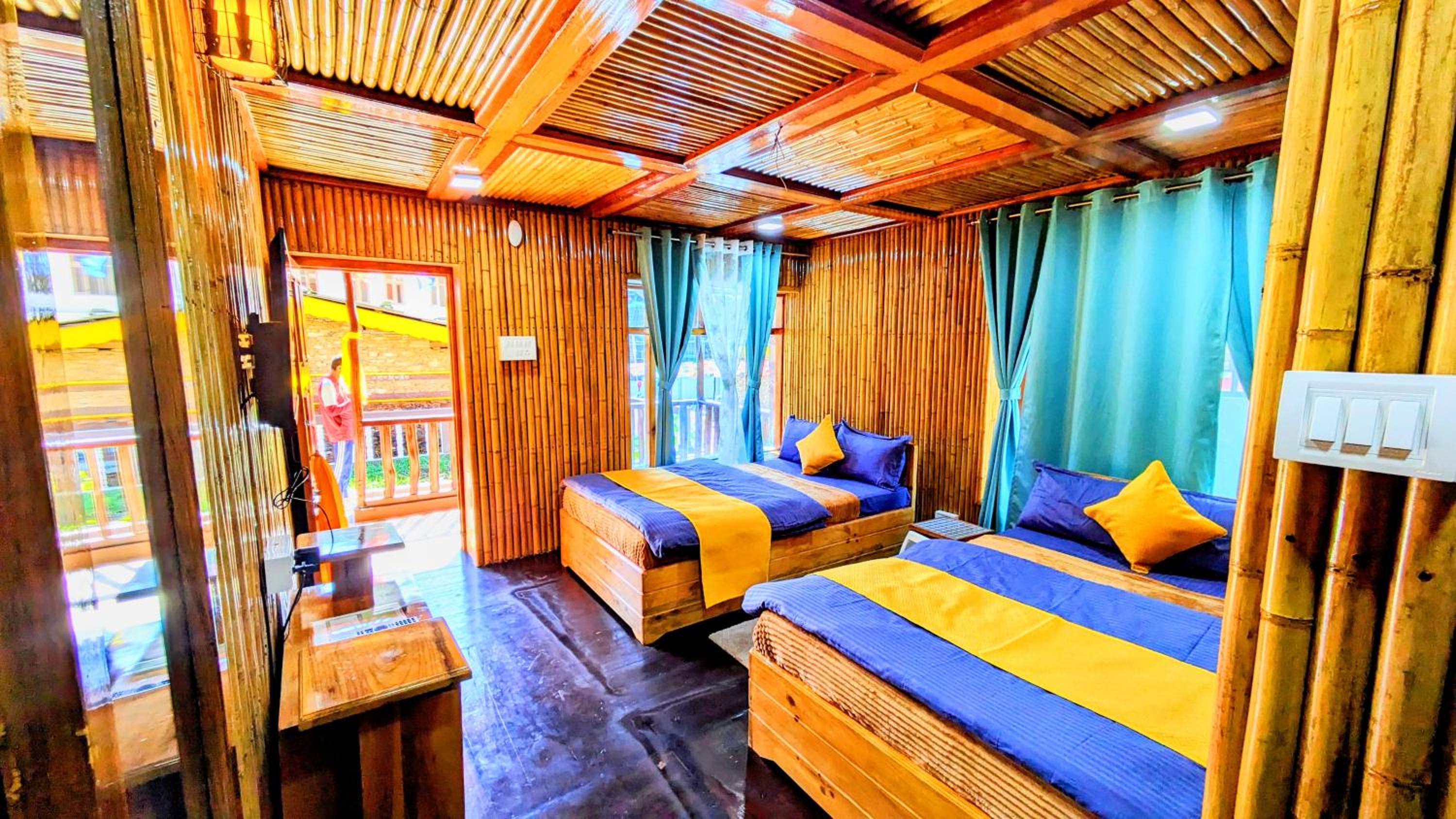 Twin Room With Private Bathroom photo 1