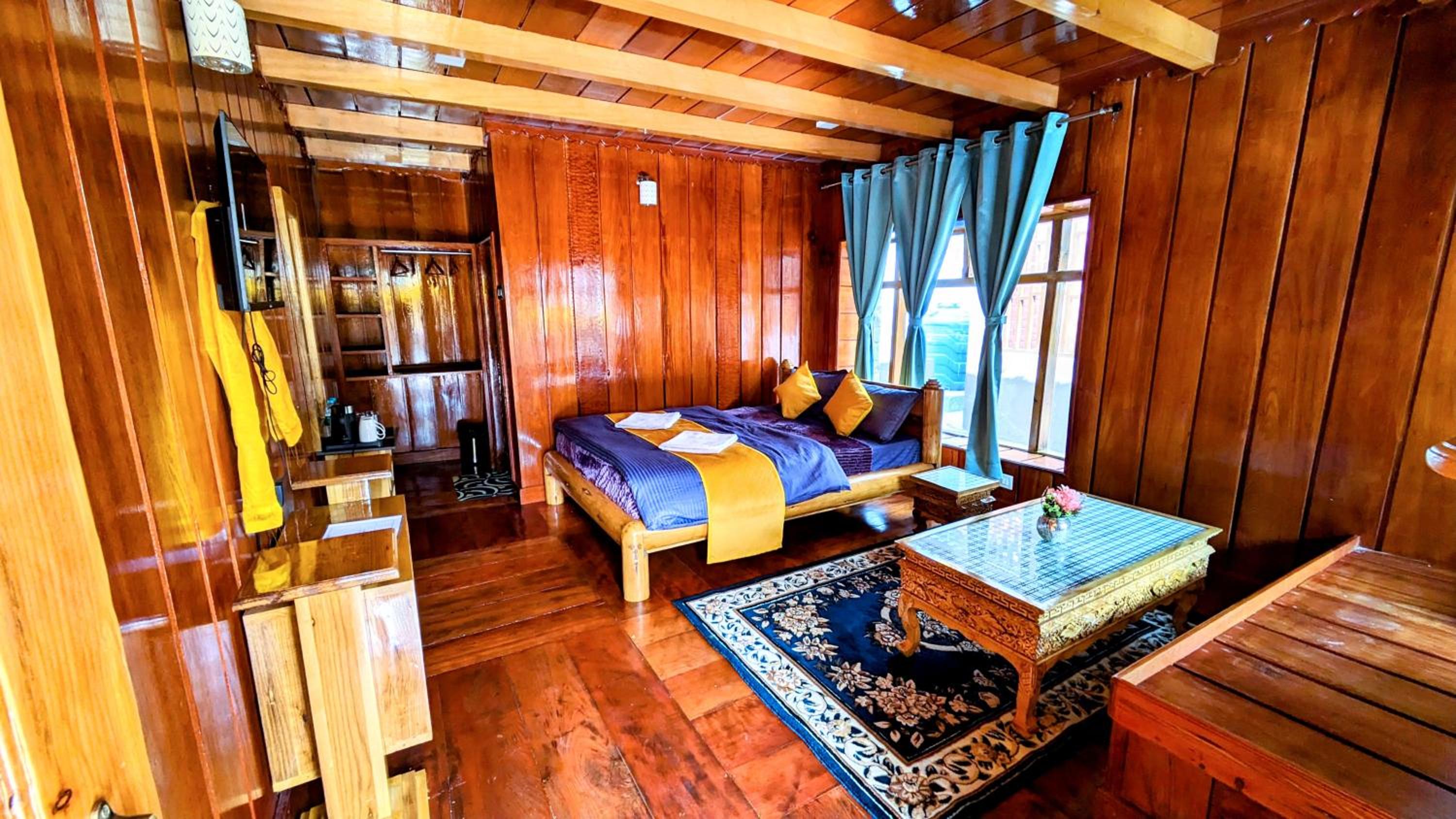 King Room With Balcony photo 3