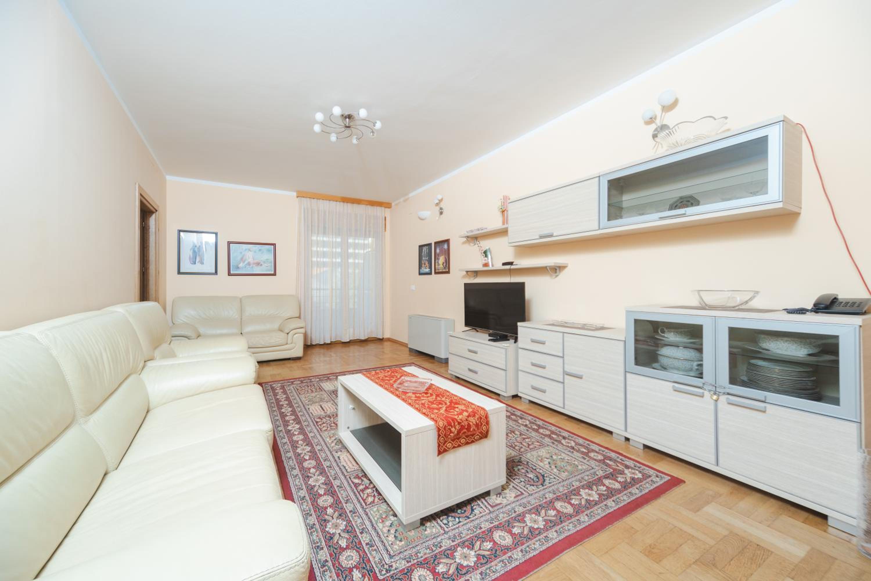 Apartment (4 Adults) photo 1