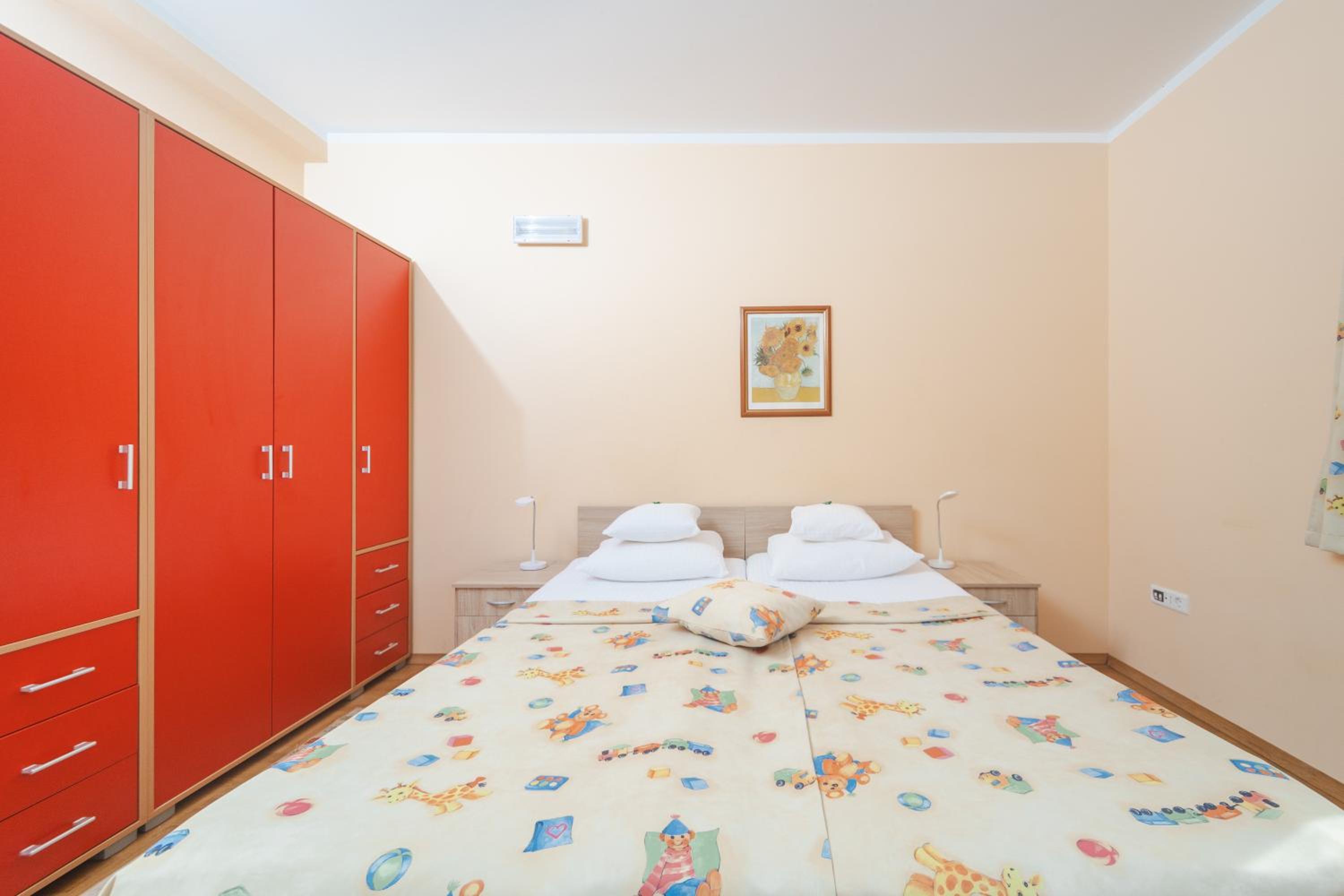 Apartment (4 Adults) photo 3