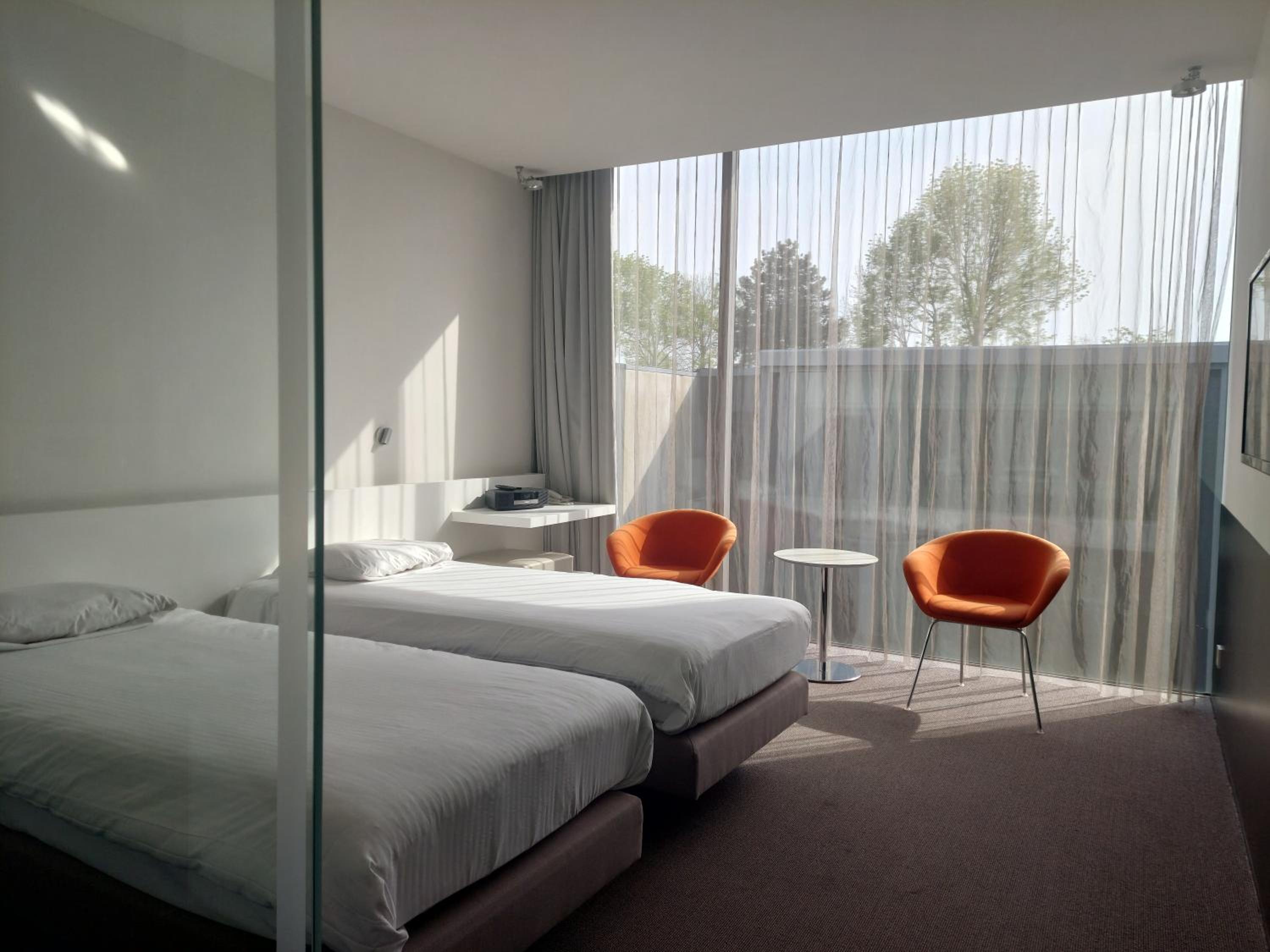 Standard Twin Room - Photo 2