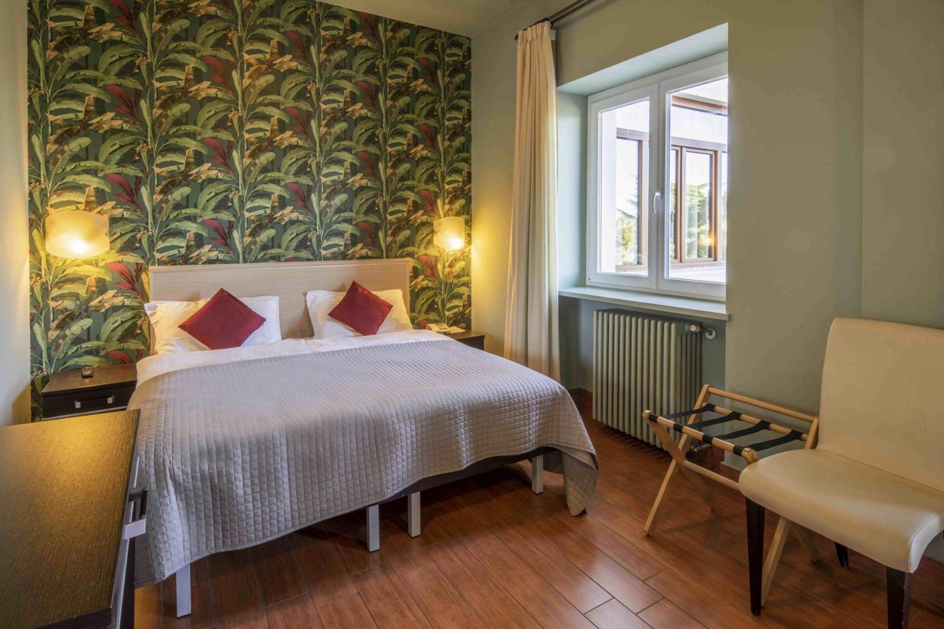 King Room with Balcony photo 2