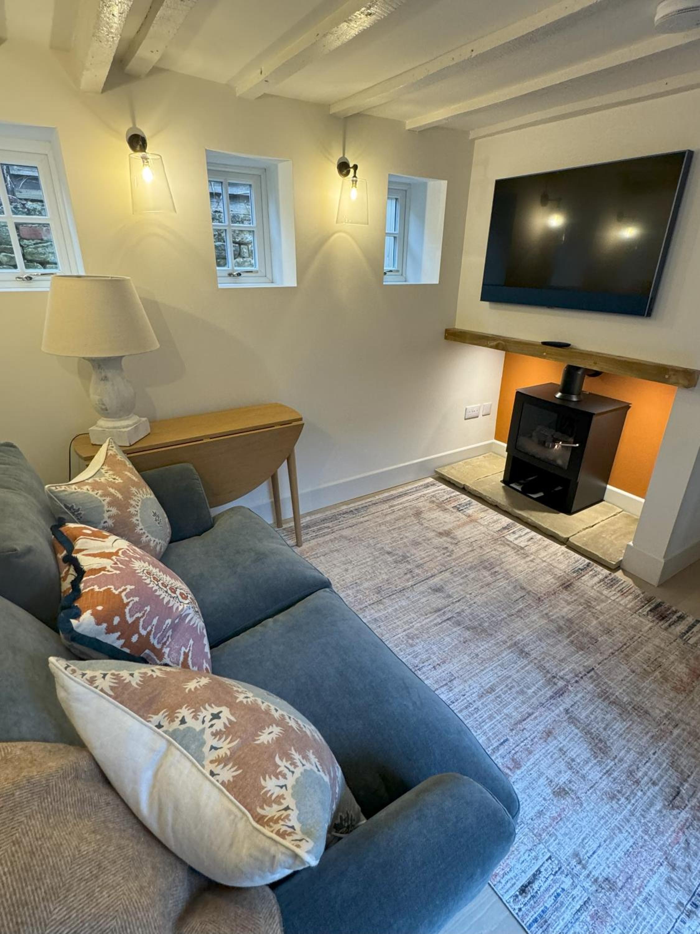 One-Bedroom House photo 1