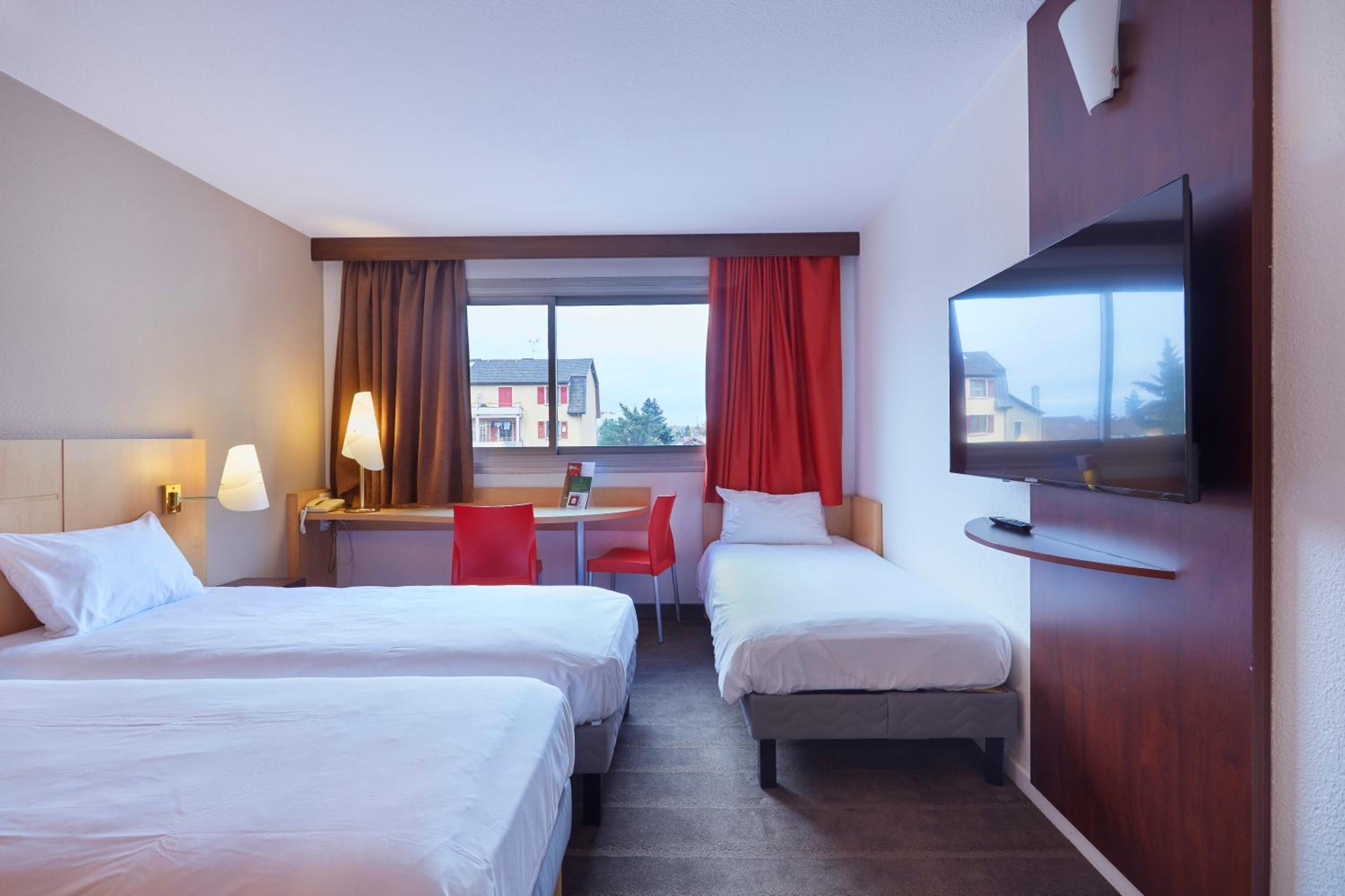 Standard Triple Room photo 2