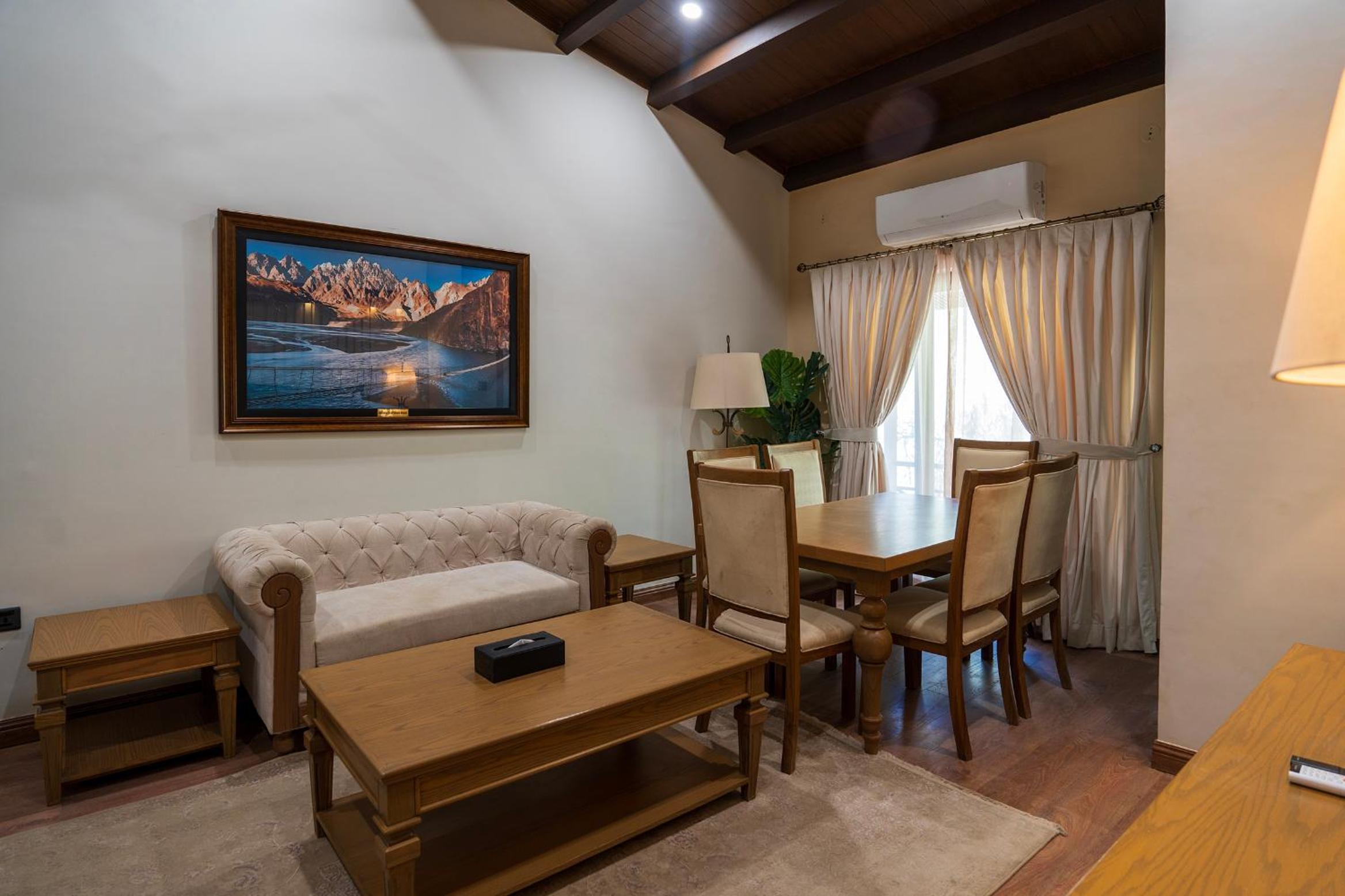 Suite photo 1